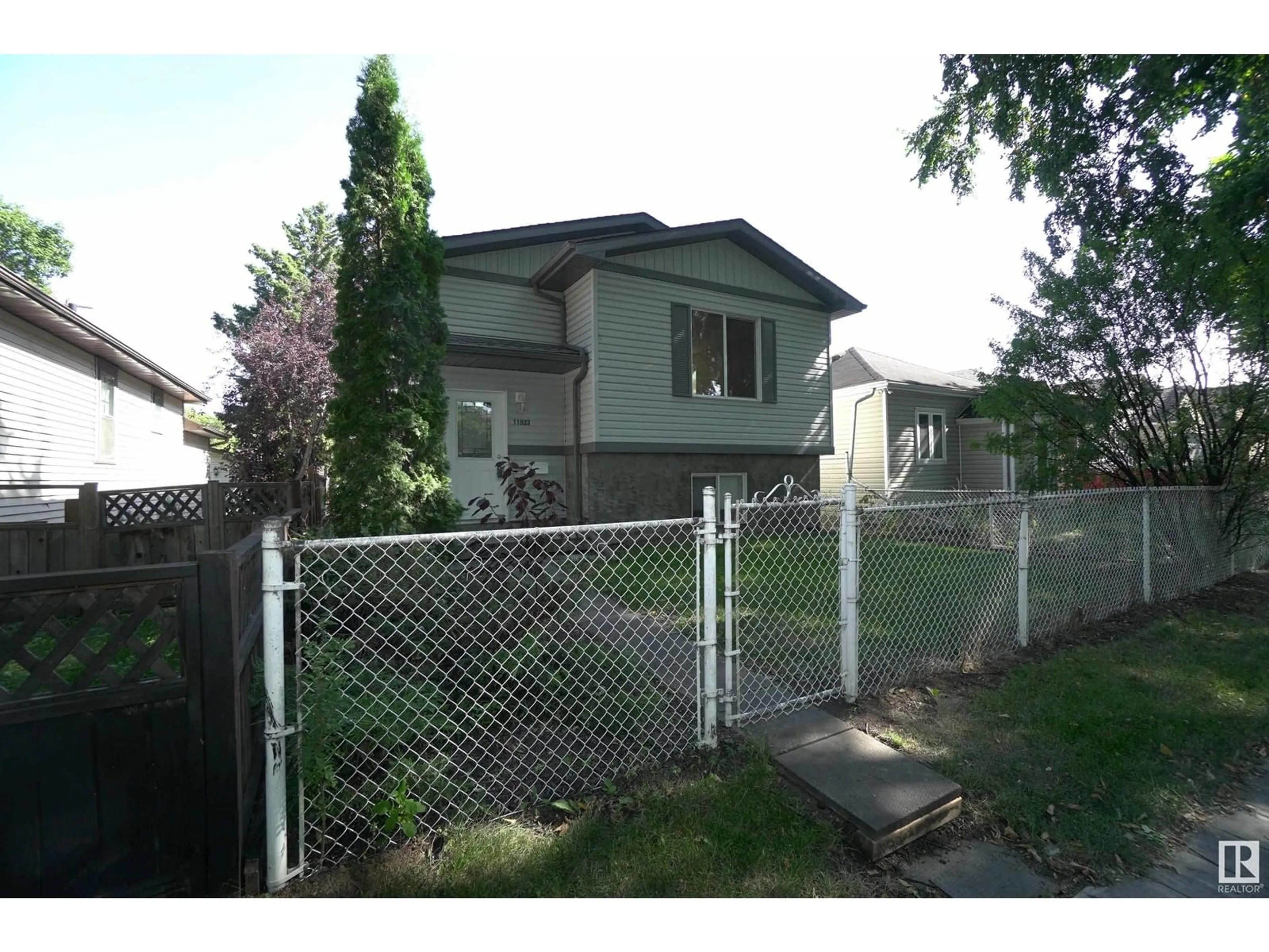 Unknown for 11933 95 ST NW, Edmonton Alberta T5G1M4