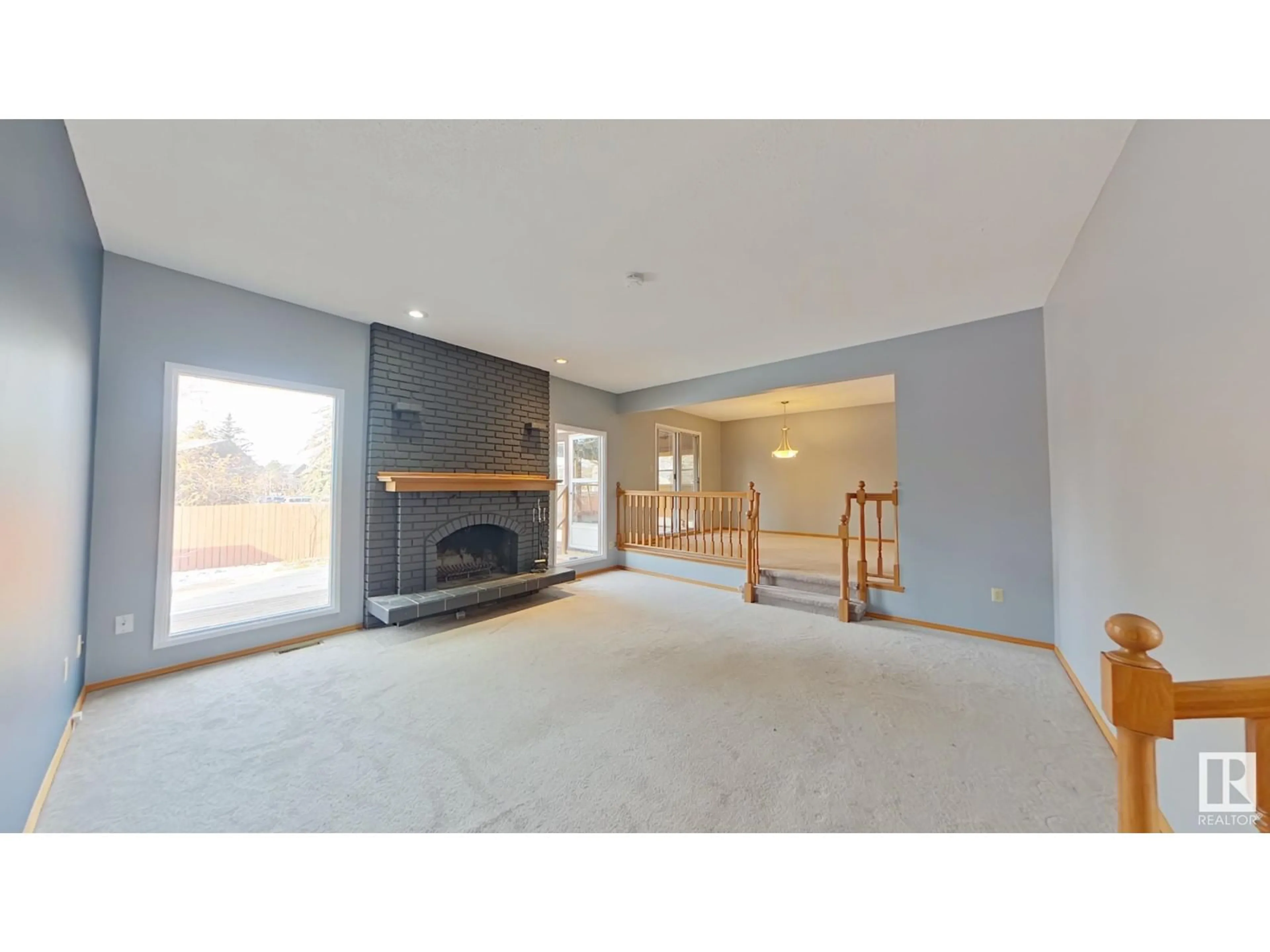 A pic of a room for 2722 104A ST NW, Edmonton Alberta T6J4C3