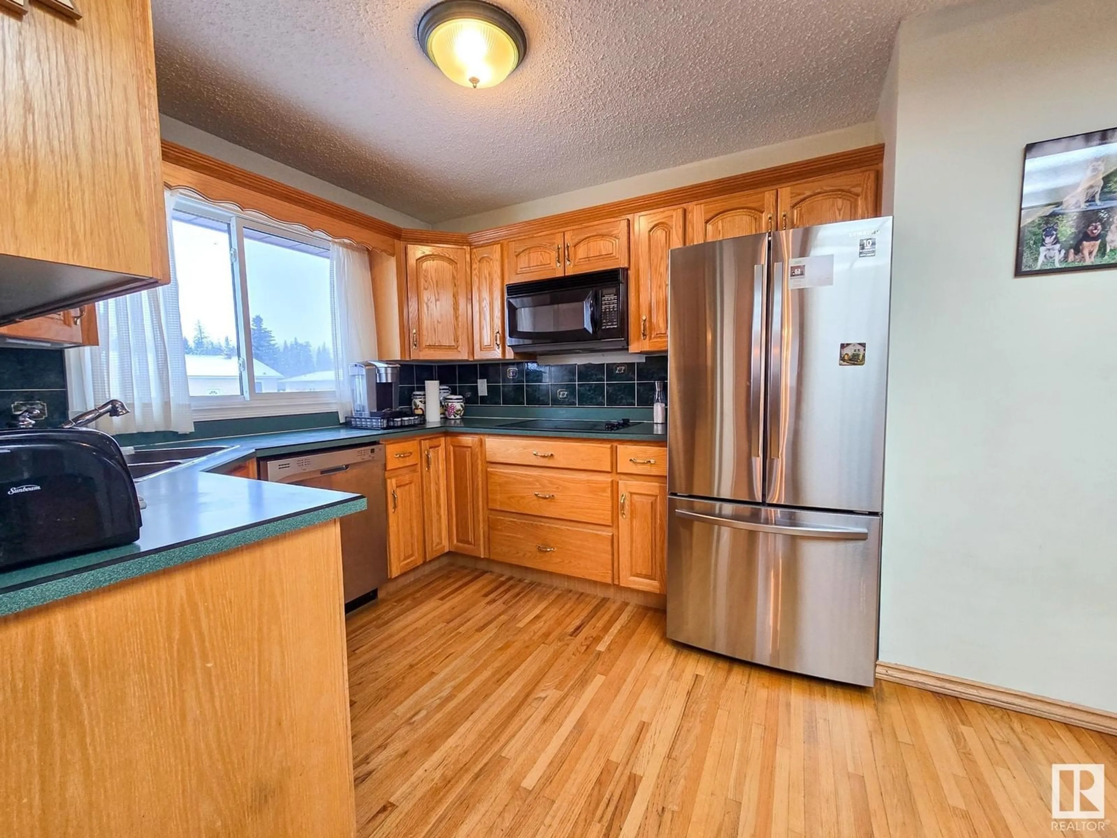 Standard kitchen, wood/laminate floor for 4310 50 ST, Gibbons Alberta T0A1N0