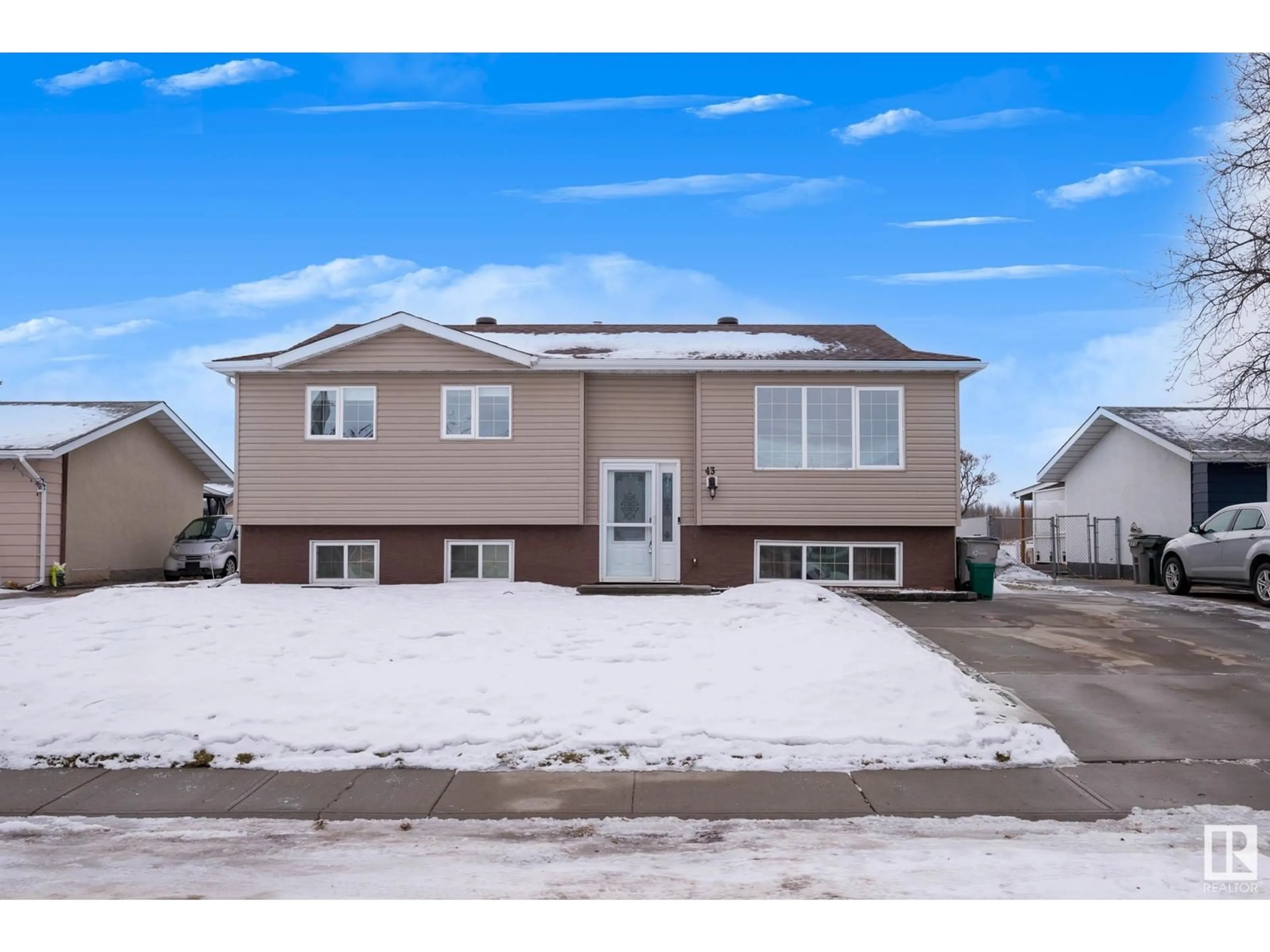 Home with vinyl exterior material, street for 43 Garden Valley DR, Stony Plain Alberta T7Z1H5