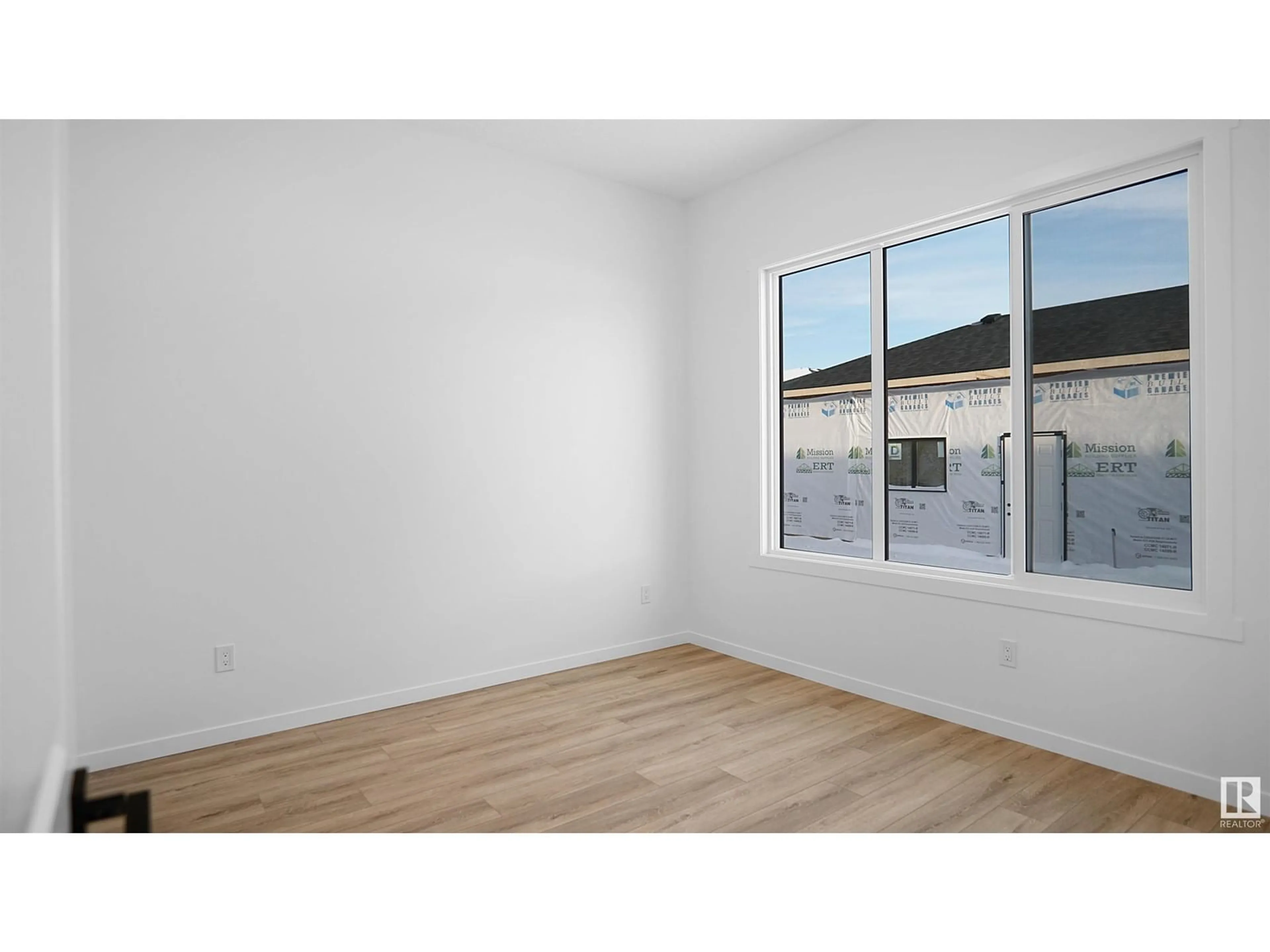 A pic of a room for 7507 OBSERVER LN NW, Edmonton Alberta T5G2S5