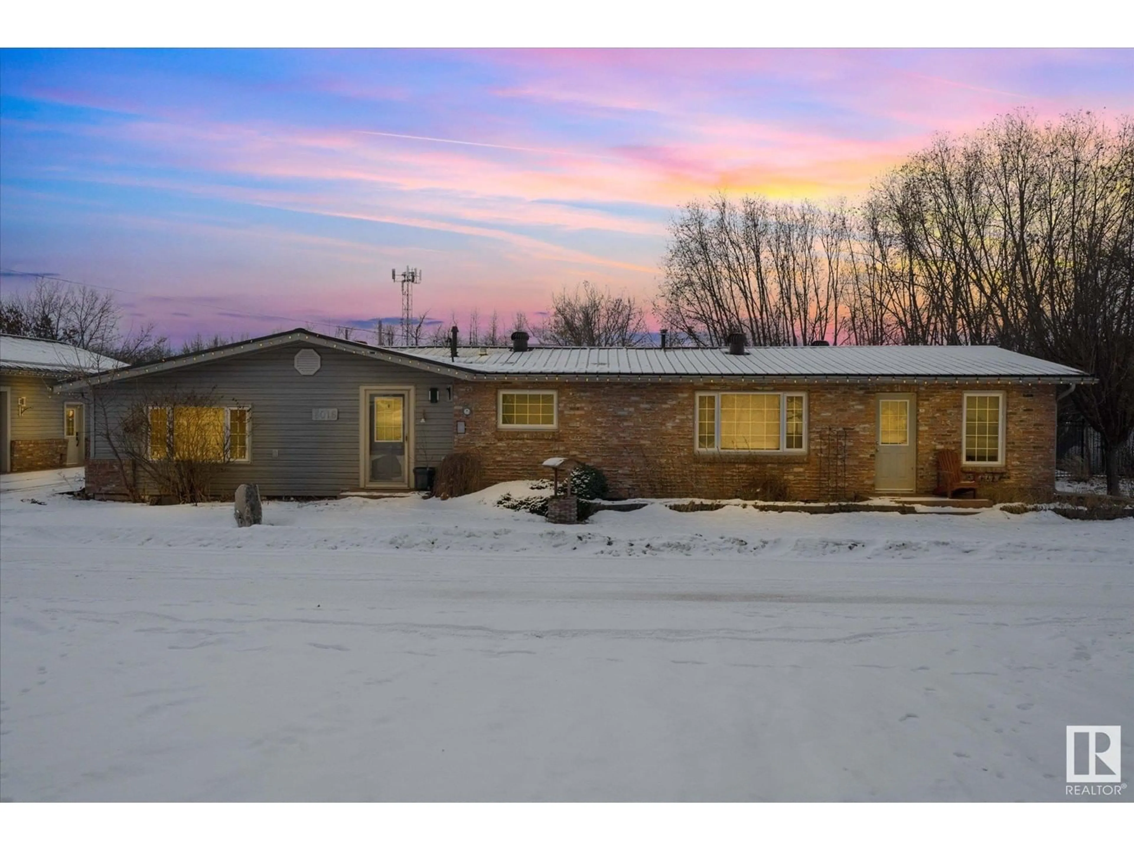 A pic from outside/outdoor area/front of a property/back of a property/a pic from drone, unknown for 6016 52 AV, Rural Lac Ste. Anne County Alberta T0E0A0