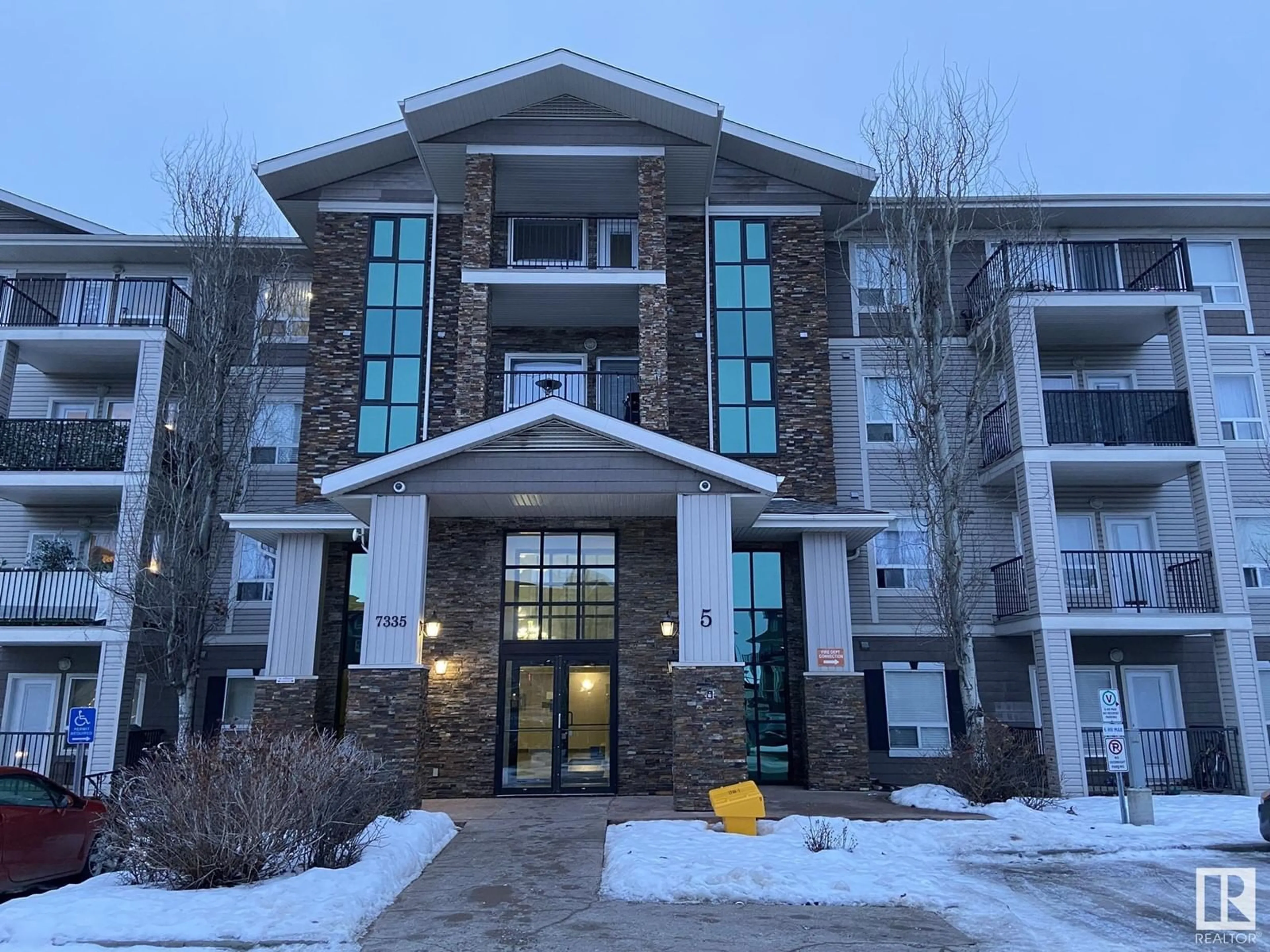 Indoor foyer for #5413 7335 SOUTH TERWILLEGAR DR NW, Edmonton Alberta T6R0E1