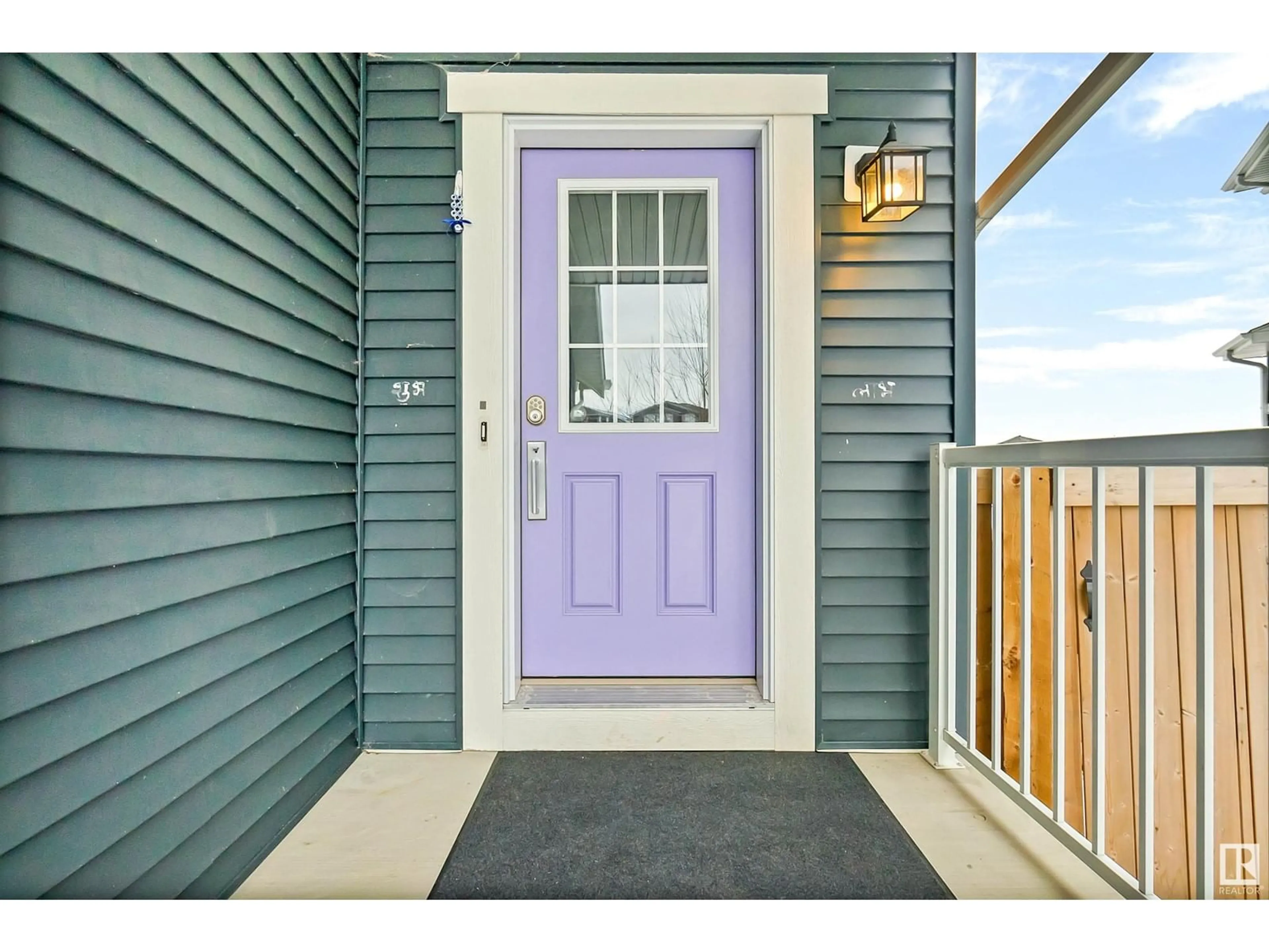 Indoor entryway for 3578 CHERRY LANDING SW, Edmonton Alberta T6X2B5