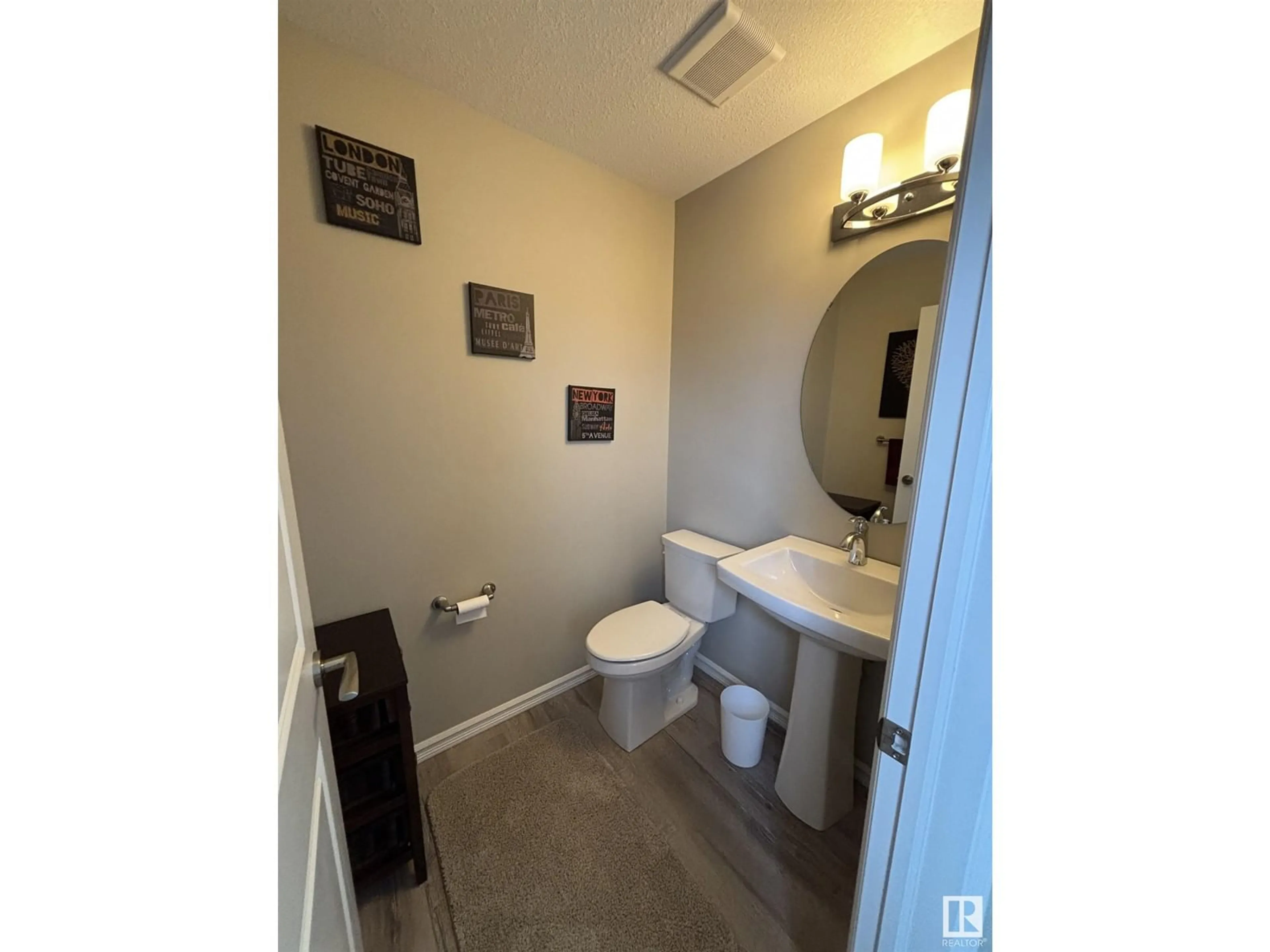 Standard bathroom, unknown for 316 DESROCHERS BV SW SW, Edmonton Alberta T5W3H9