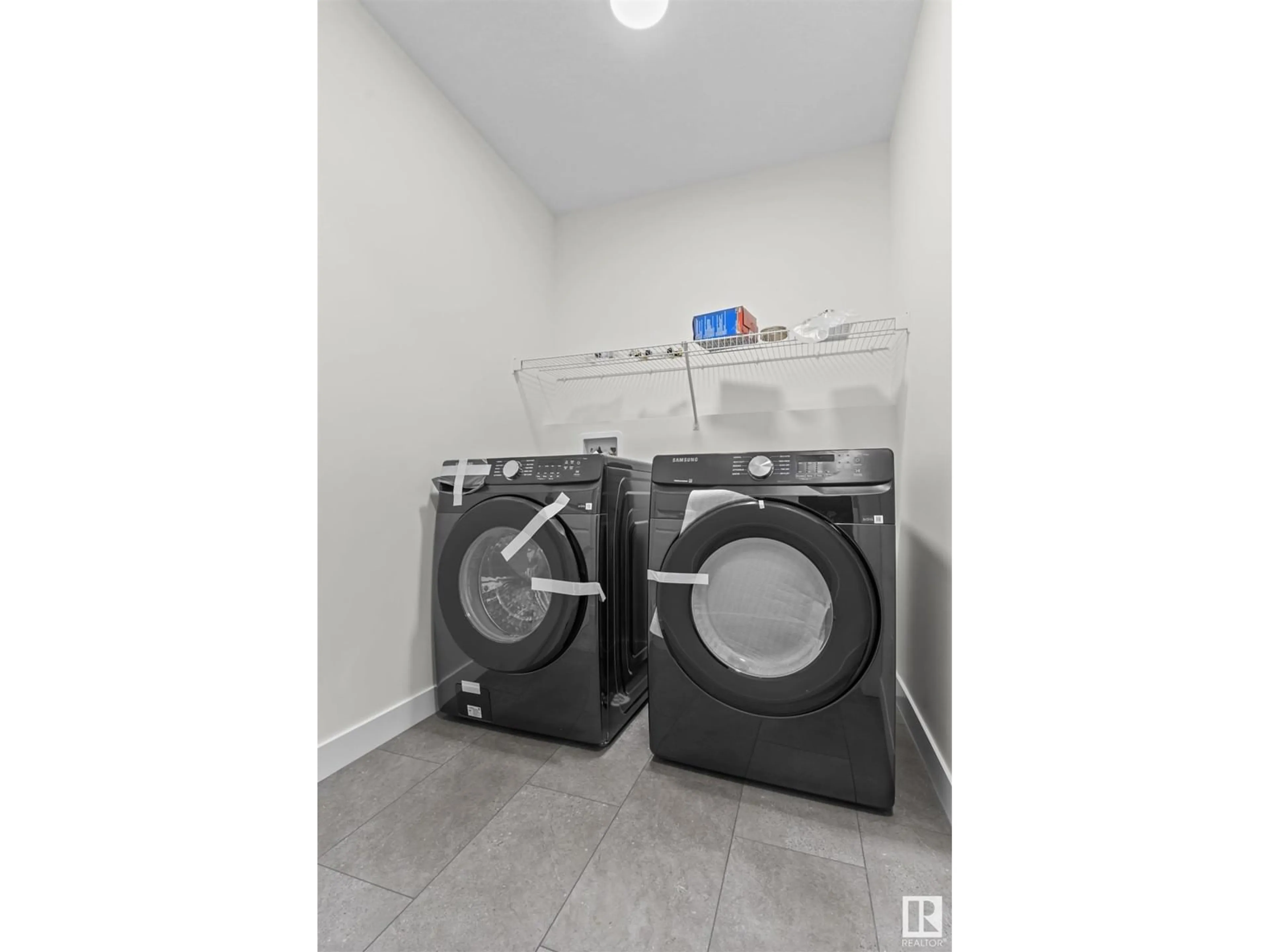 Laundry room for 17912 70 ST NW, Edmonton Alberta T5Z0T3