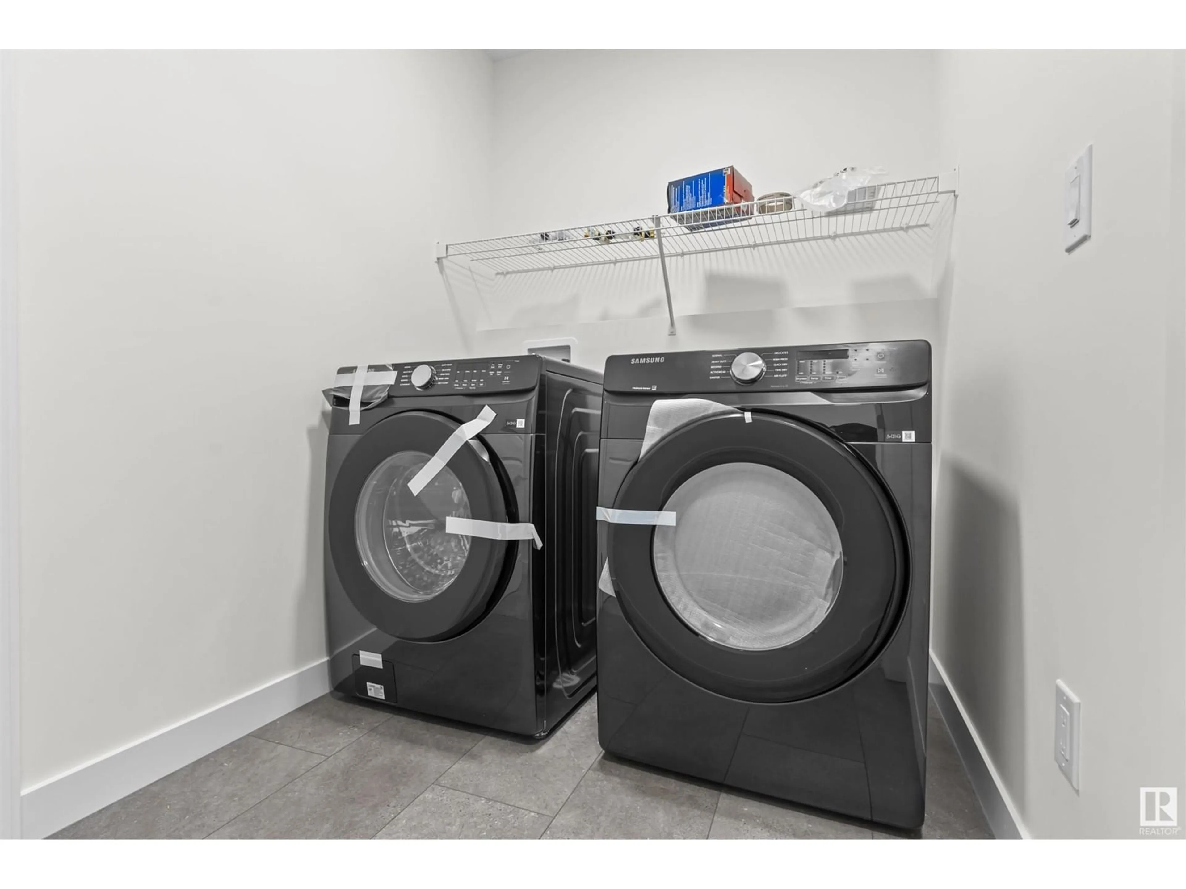 Laundry room for 17912 70 ST NW, Edmonton Alberta T5Z0T3