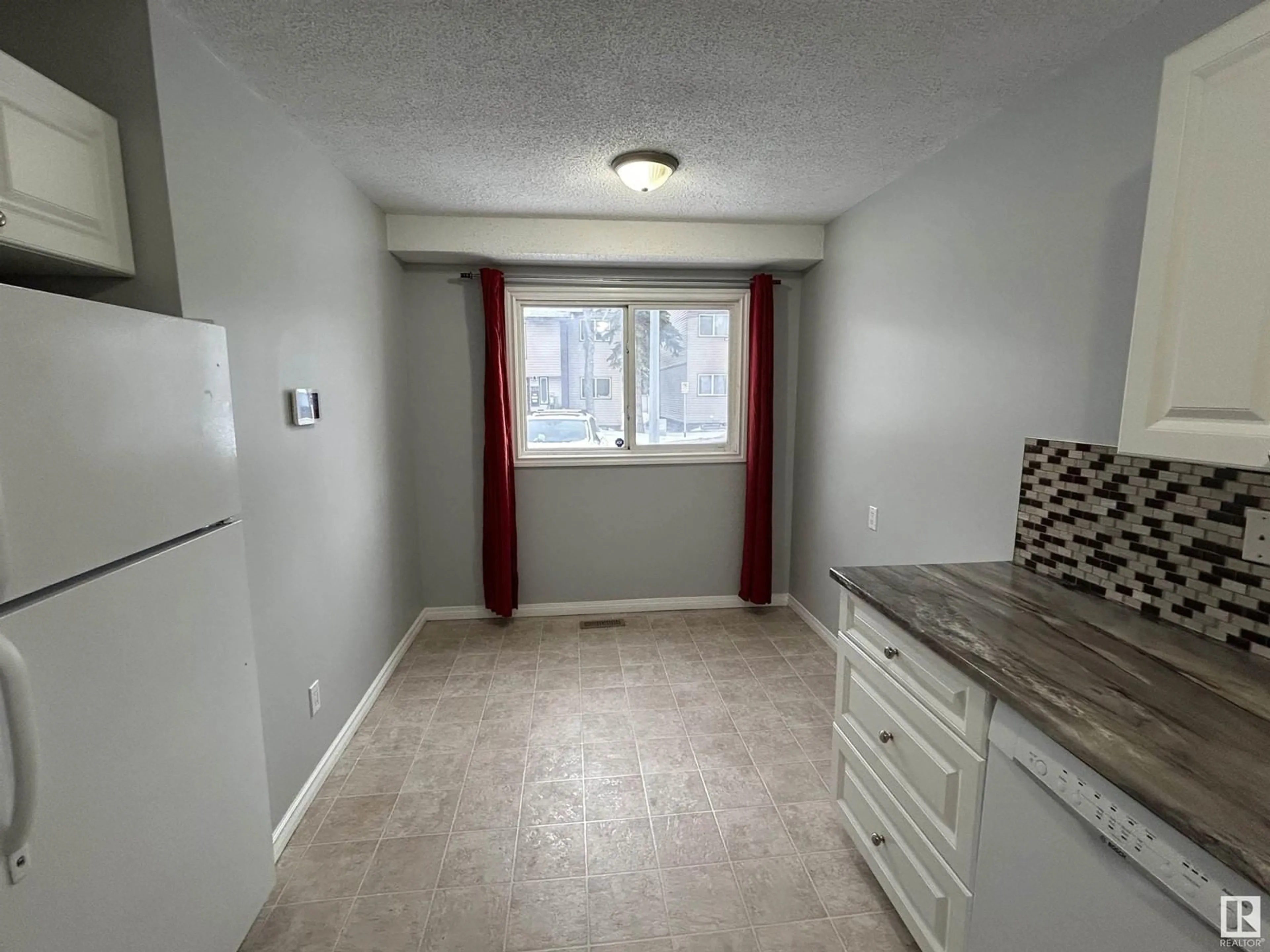 A pic of a room for 1277 Hooke RD NW NW, Edmonton Alberta T5A4A5