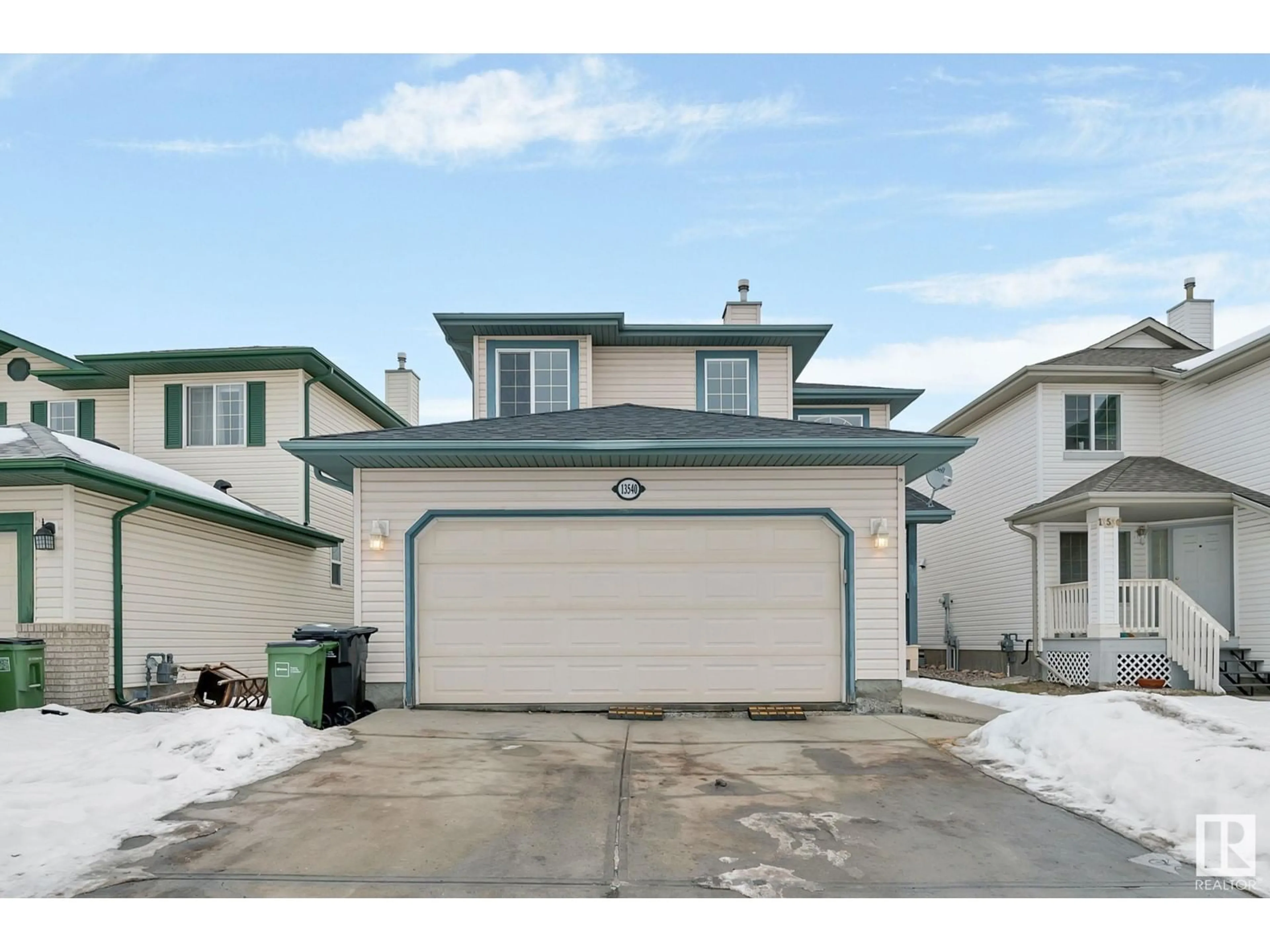 Indoor garage for 13540 149 AV NW, Edmonton Alberta T6V1M1