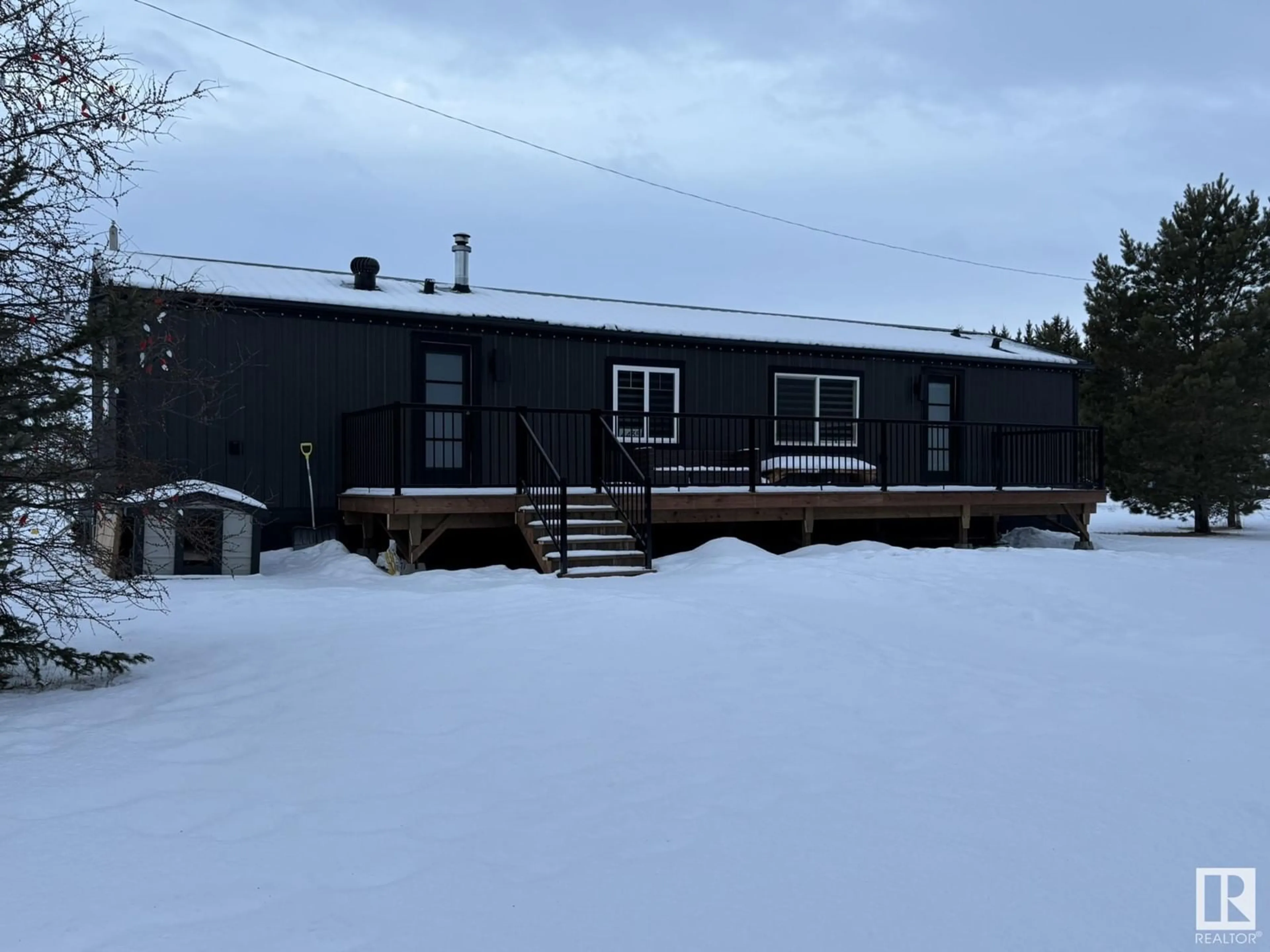 Shed for 4435 Maria CL E, Smoky Lake Town Alberta T0A3C0