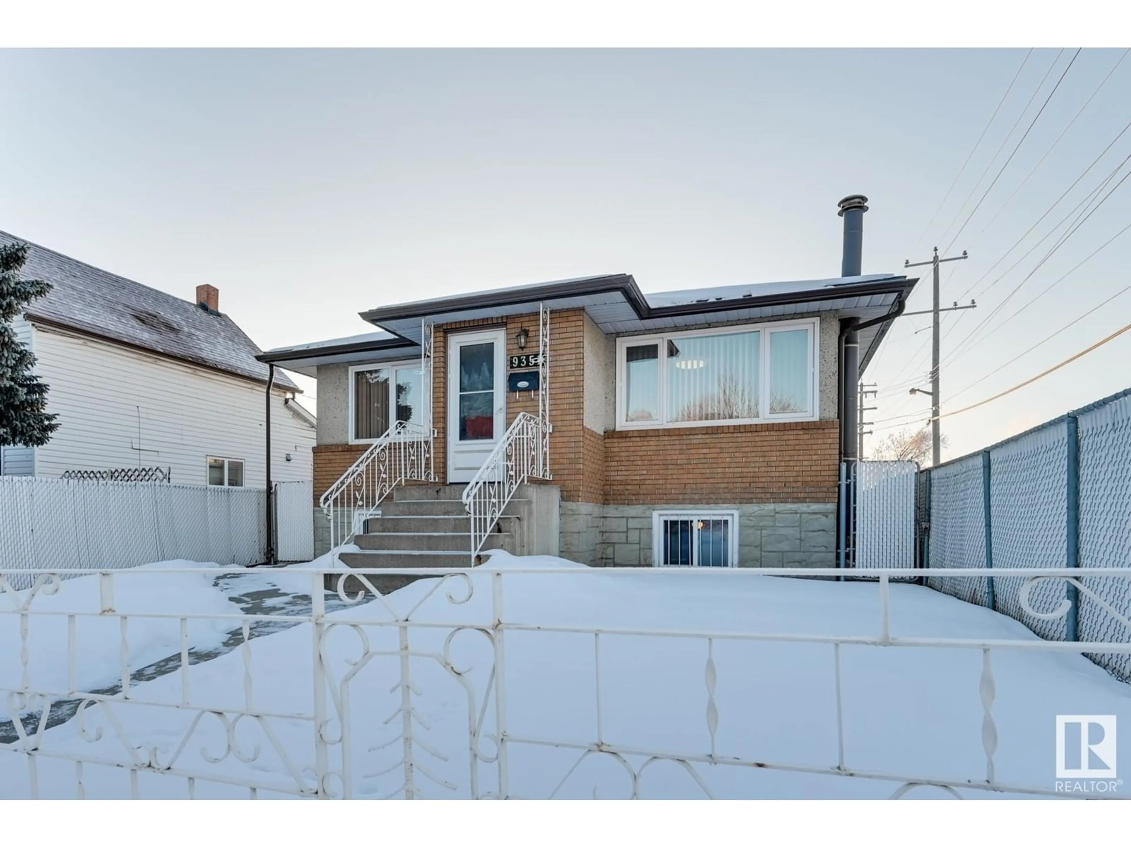 Unknown for 9351 106A AV NW, Edmonton Alberta T5H0S6