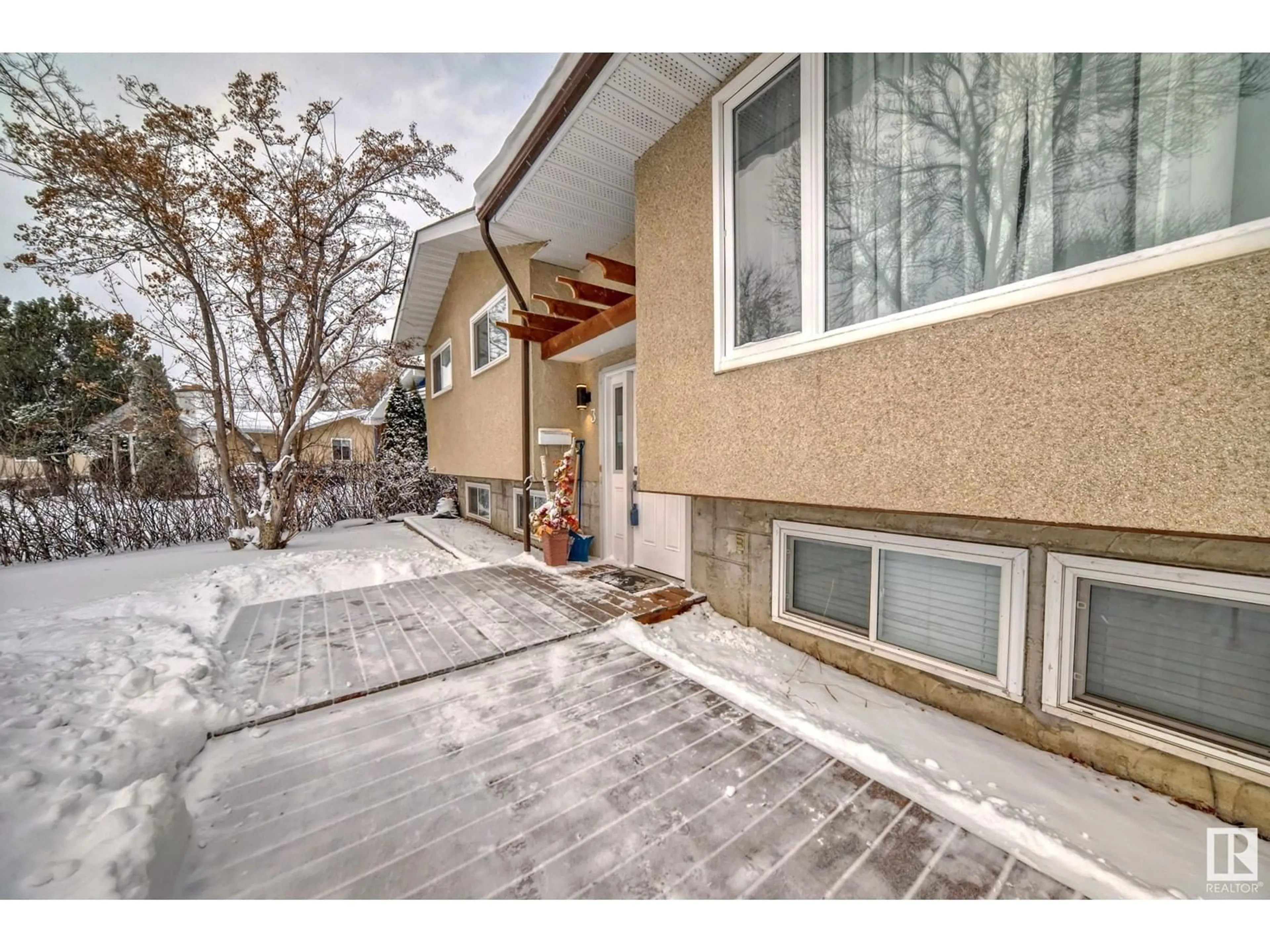 Patio, street for 3 ROSEWOOD PL, Sherwood Park Alberta T8A2H3