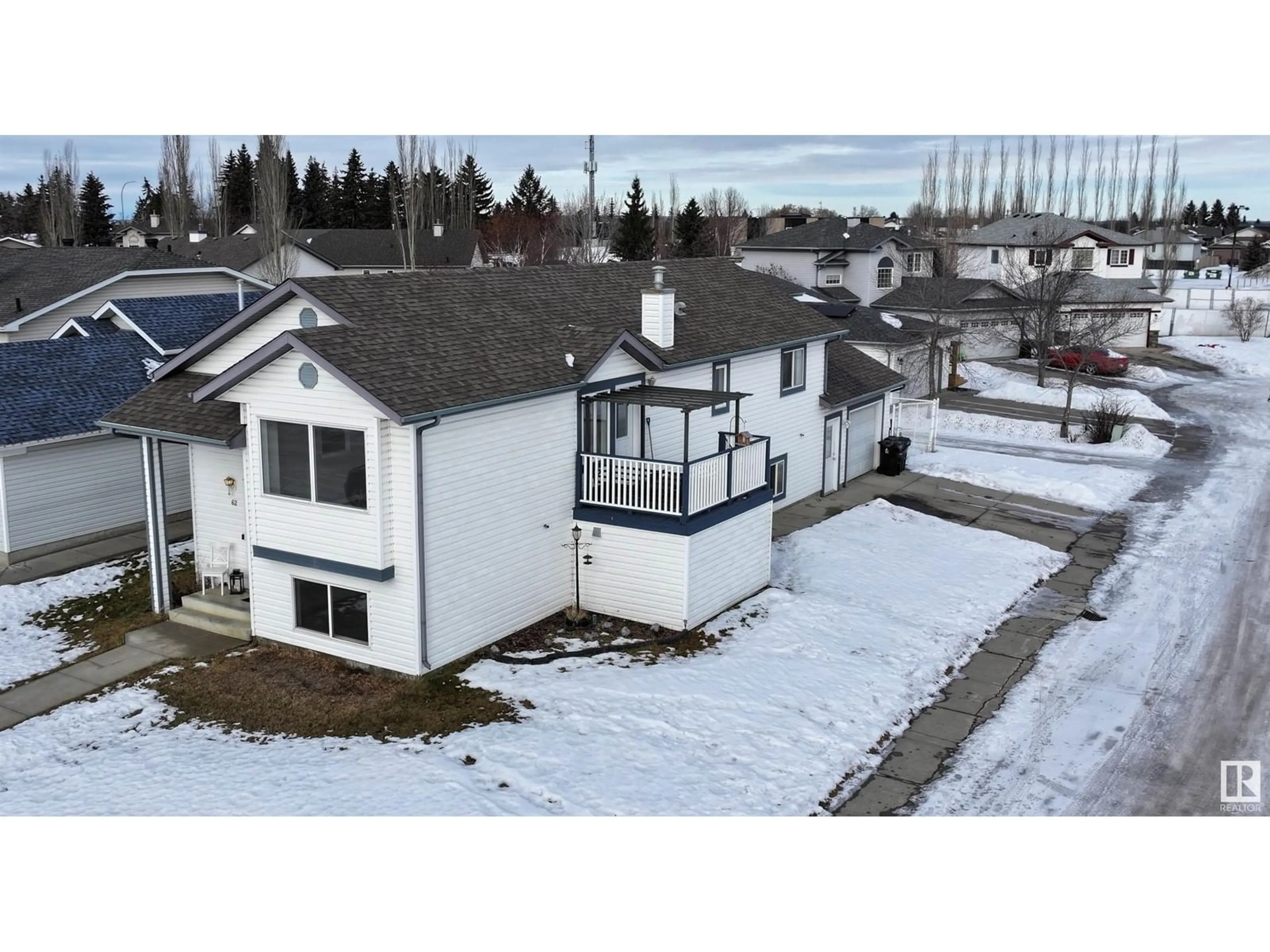 A pic from outside/outdoor area/front of a property/back of a property/a pic from drone, unknown for 62 LANDSDOWNE DR, Spruce Grove Alberta T7X3Z7