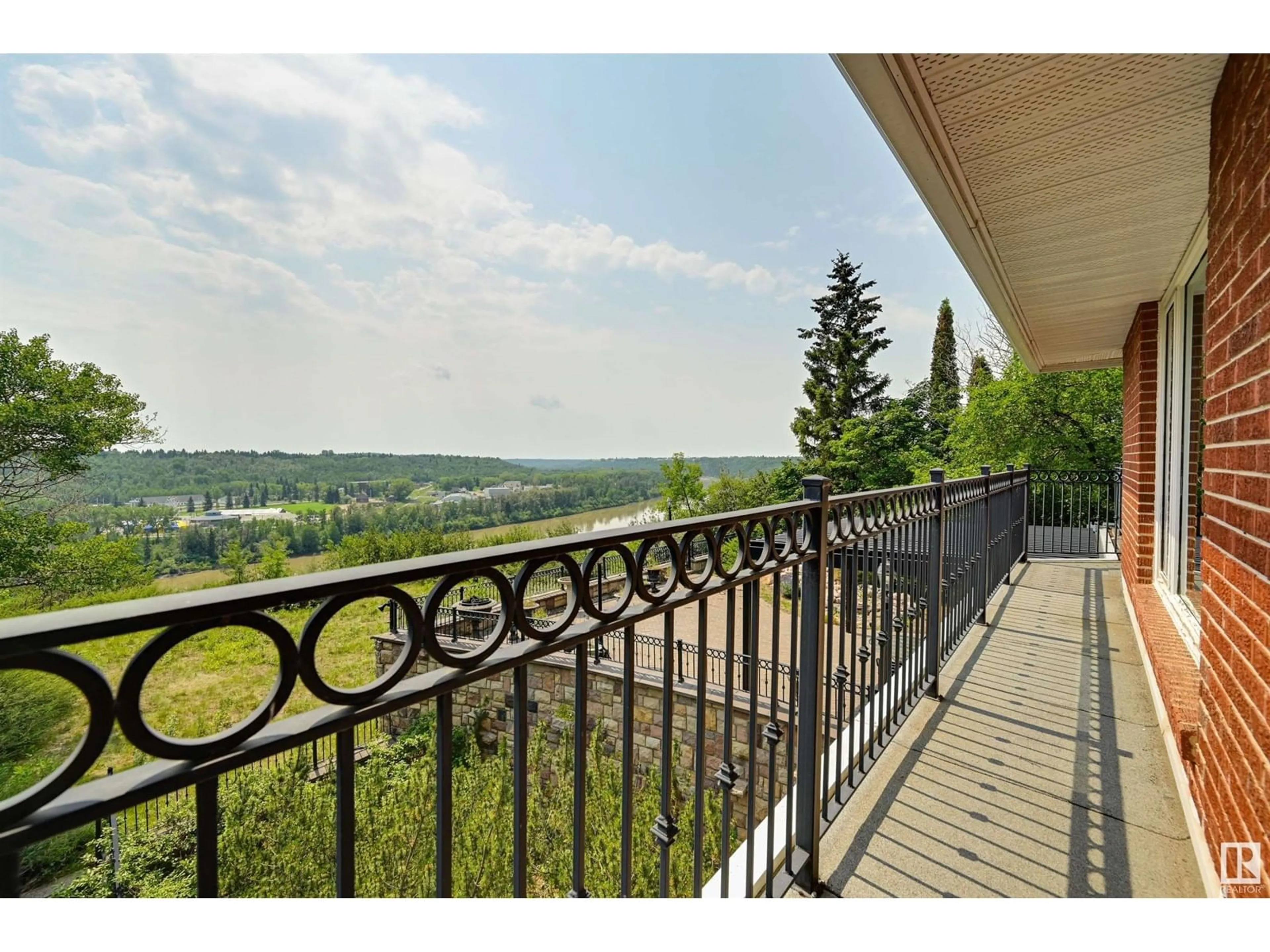 Balcony in the apartment, water/lake/river/ocean view for 179 QUESNELL CR NW, Edmonton Alberta T5R5P1