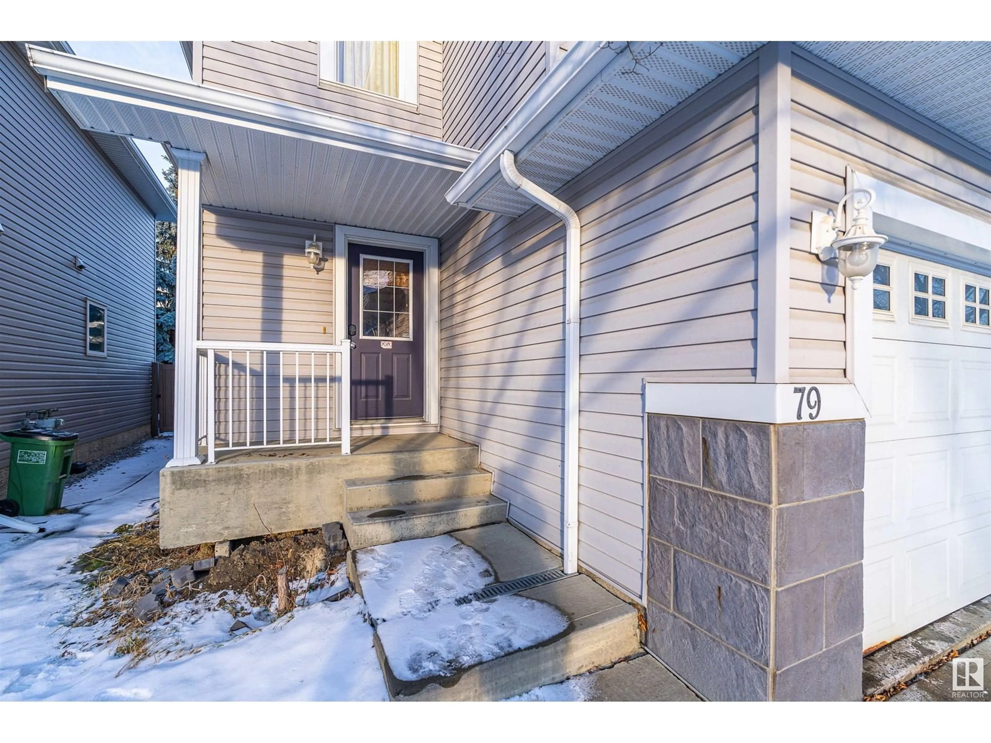 Indoor entryway for #79 1428 HODGSON WY NW, Edmonton Alberta T6R3P8