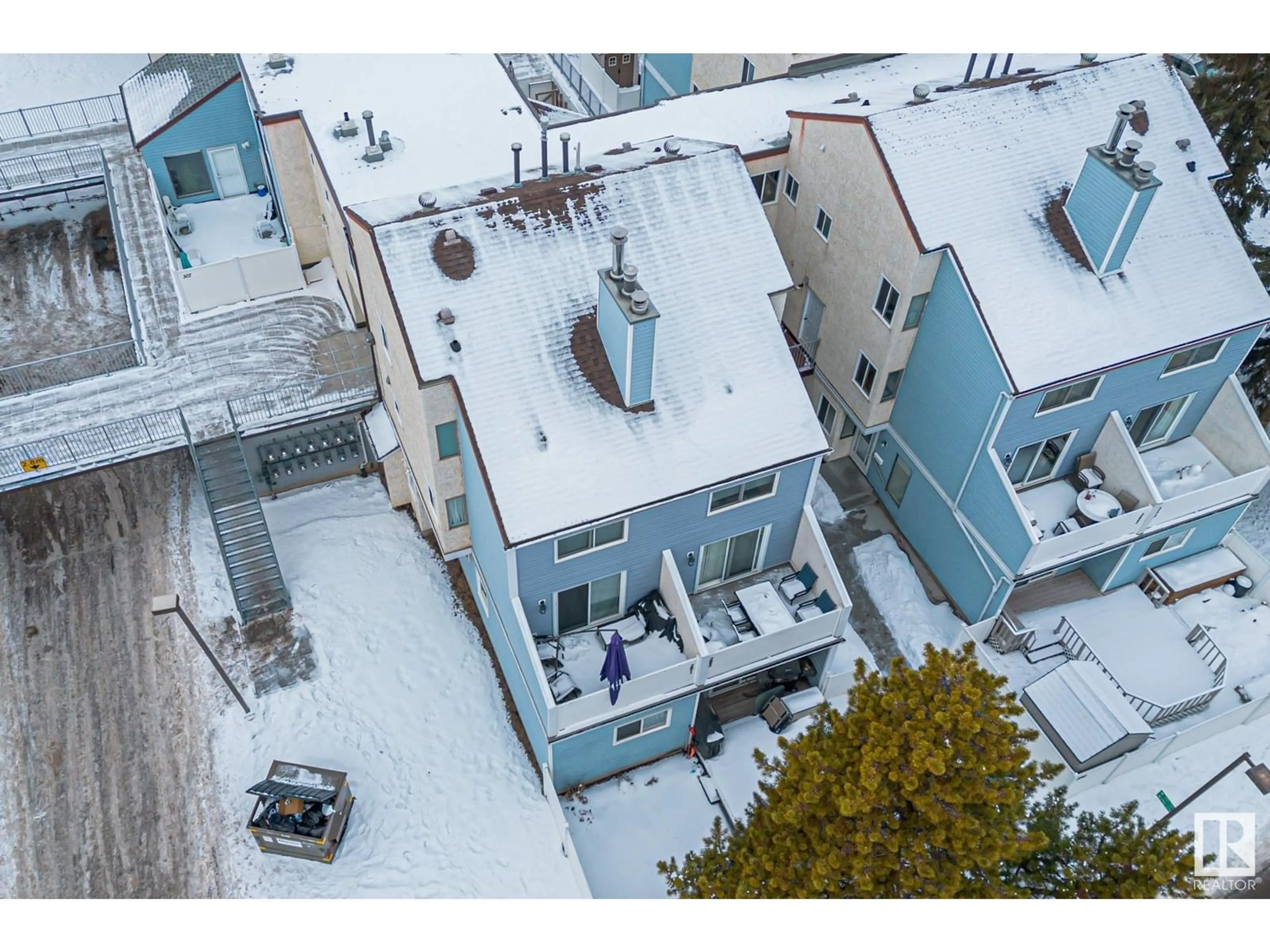 A pic from outside/outdoor area/front of a property/back of a property/a pic from drone, city buildings view from balcony for 305 LANCASTER TC NW, Edmonton Alberta T5X5T2