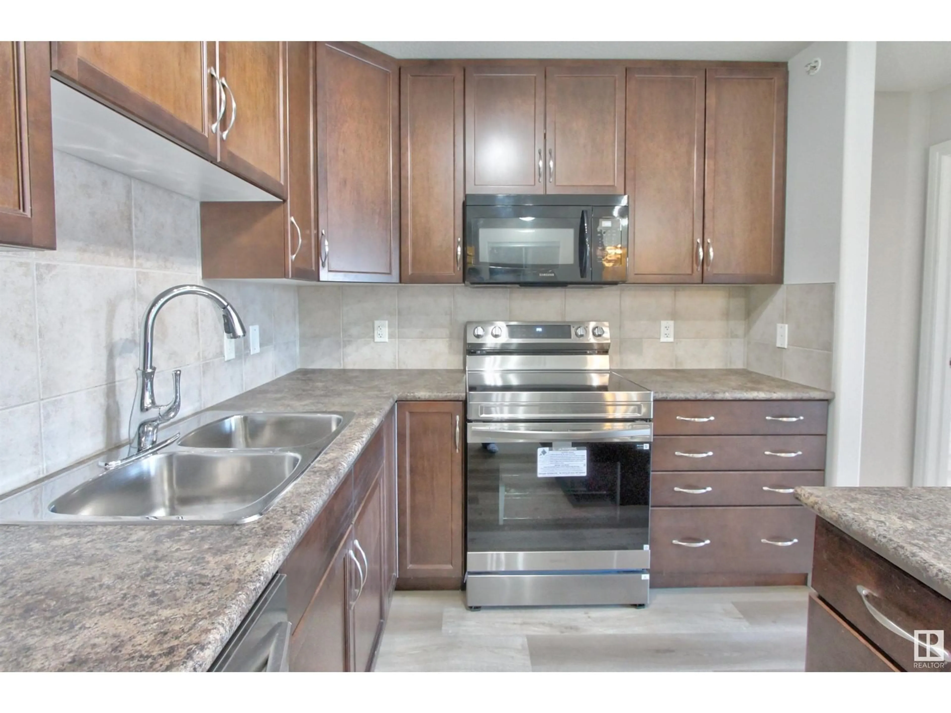 Standard kitchen, ceramic/tile floor for #411 1204 156 ST NW, Edmonton Alberta T6R0R6