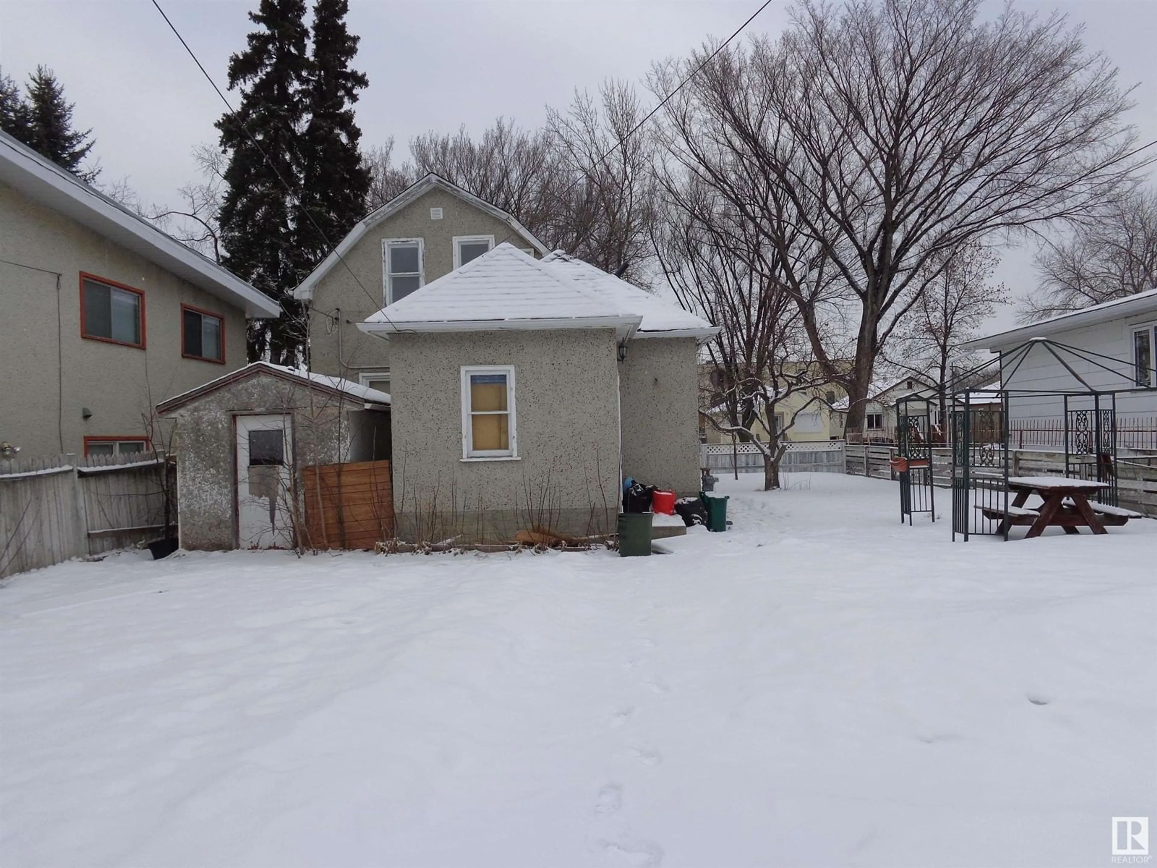 Unknown for 12044 79 ST NW, Edmonton Alberta T5B2L3