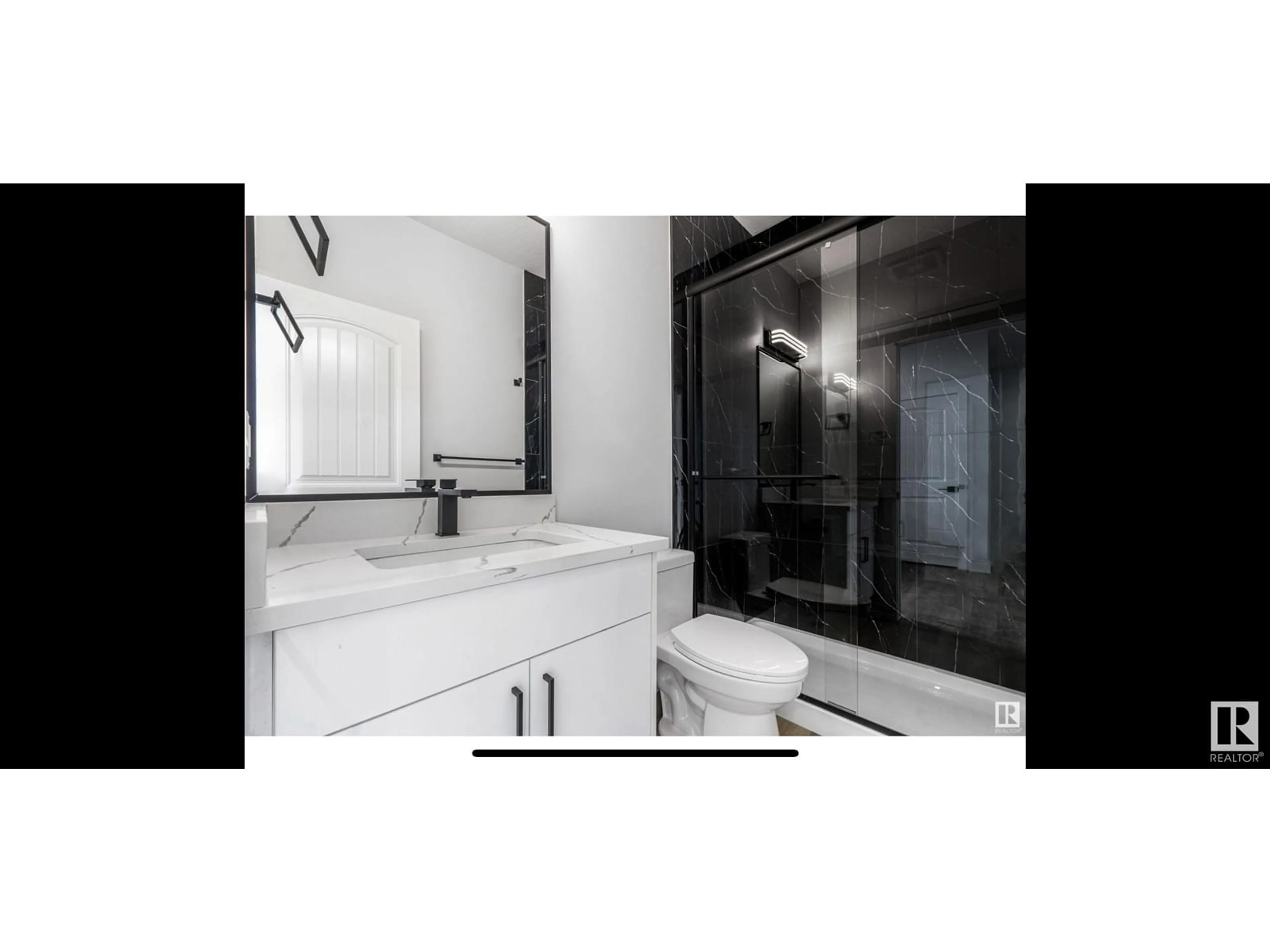 Contemporary bathroom, ceramic/tile floor for 9236 183 AV NW, Edmonton Alberta T5Z0S6