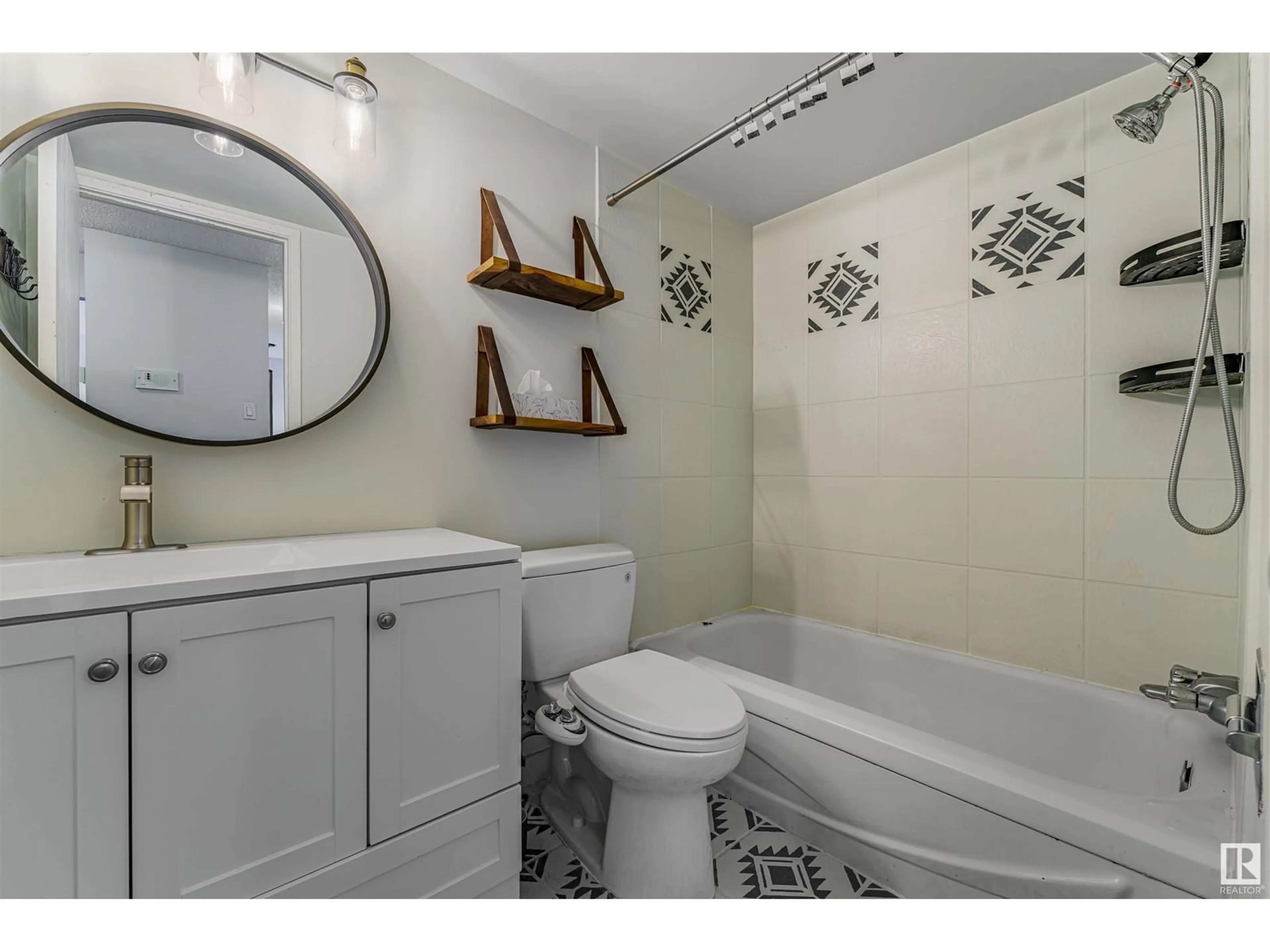 Standard bathroom, ceramic/tile floor for #306 10250 116 ST NW, Edmonton Alberta T5K1W4