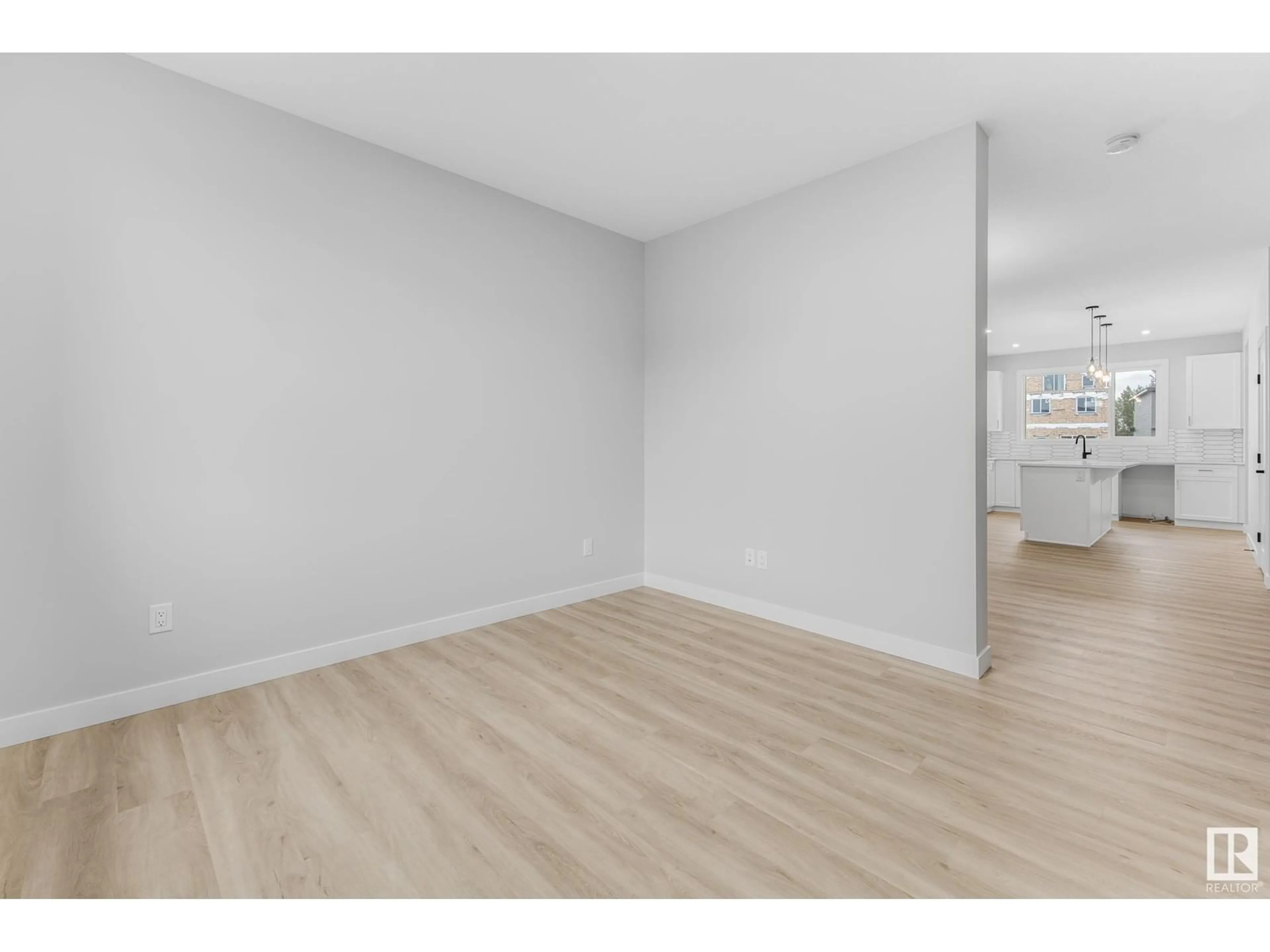 A pic of a room for 9348 221 ST NW, Edmonton Alberta T5T6C9