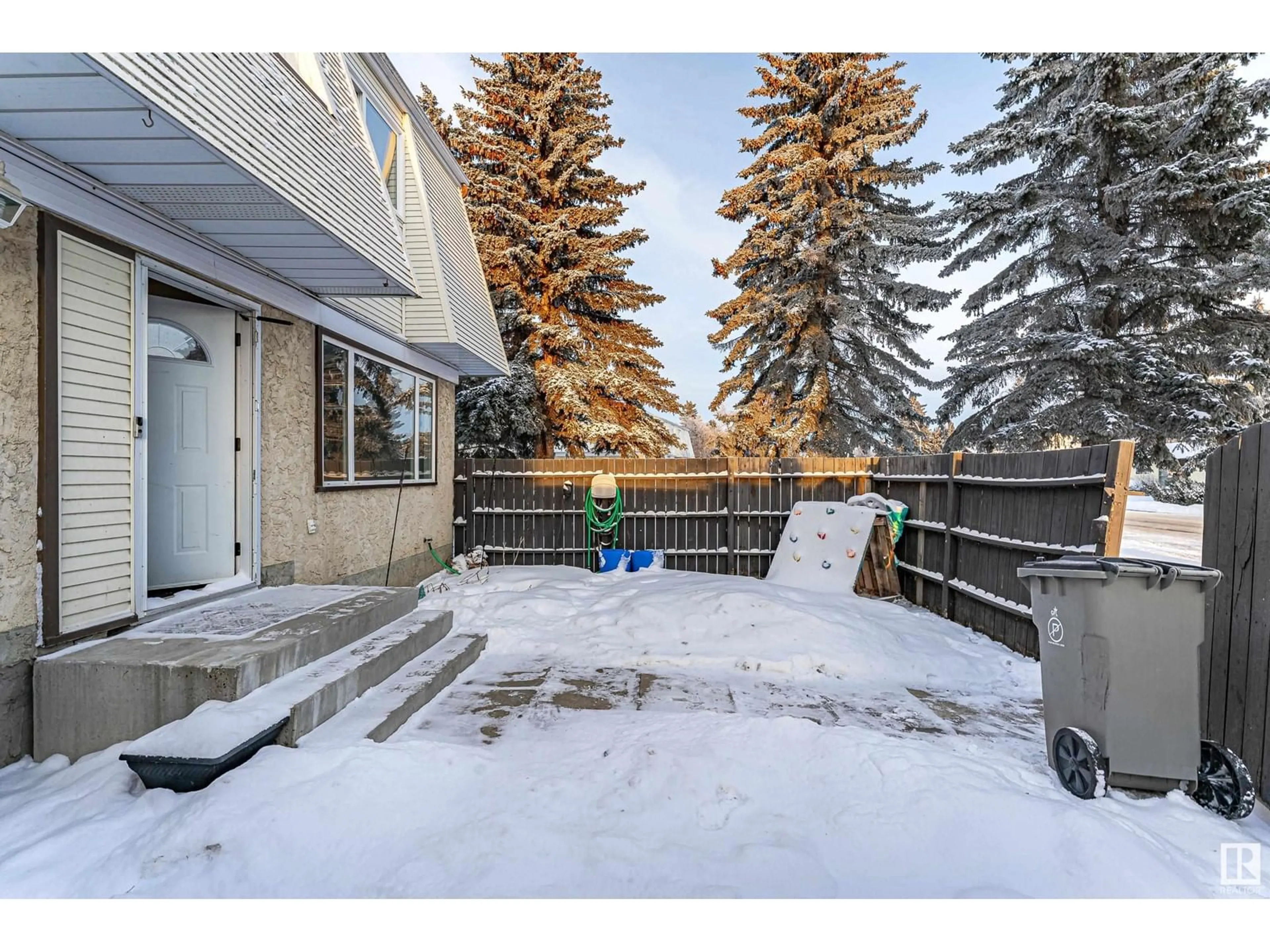 Patio, street for #37 650 GRANDIN DR, Morinville Alberta T8R1K5