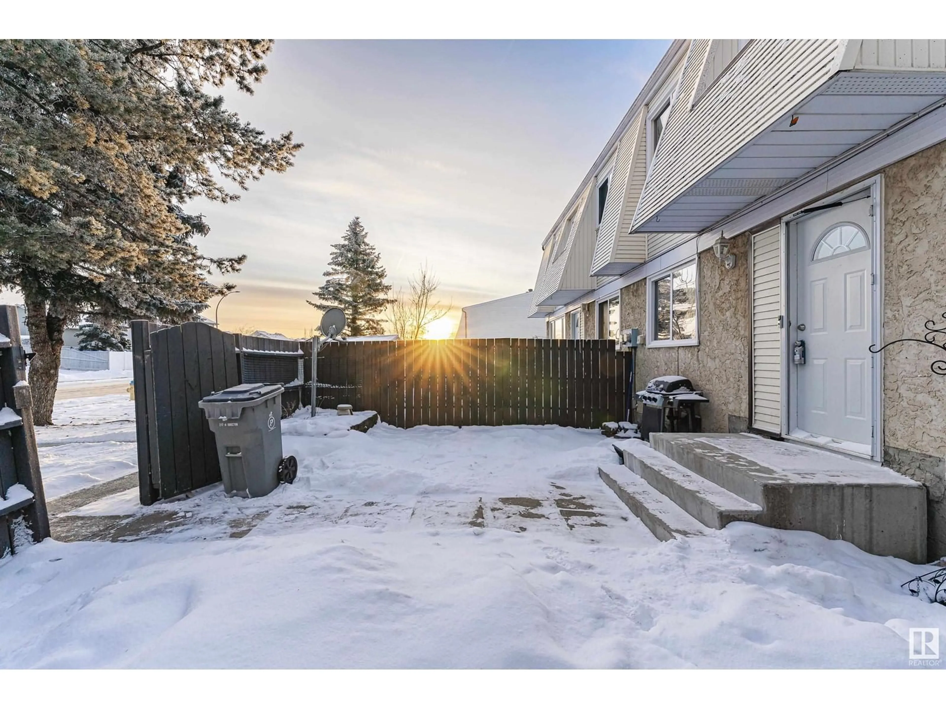 A pic from outside/outdoor area/front of a property/back of a property/a pic from drone, unknown for #37 650 GRANDIN DR, Morinville Alberta T8R1K5