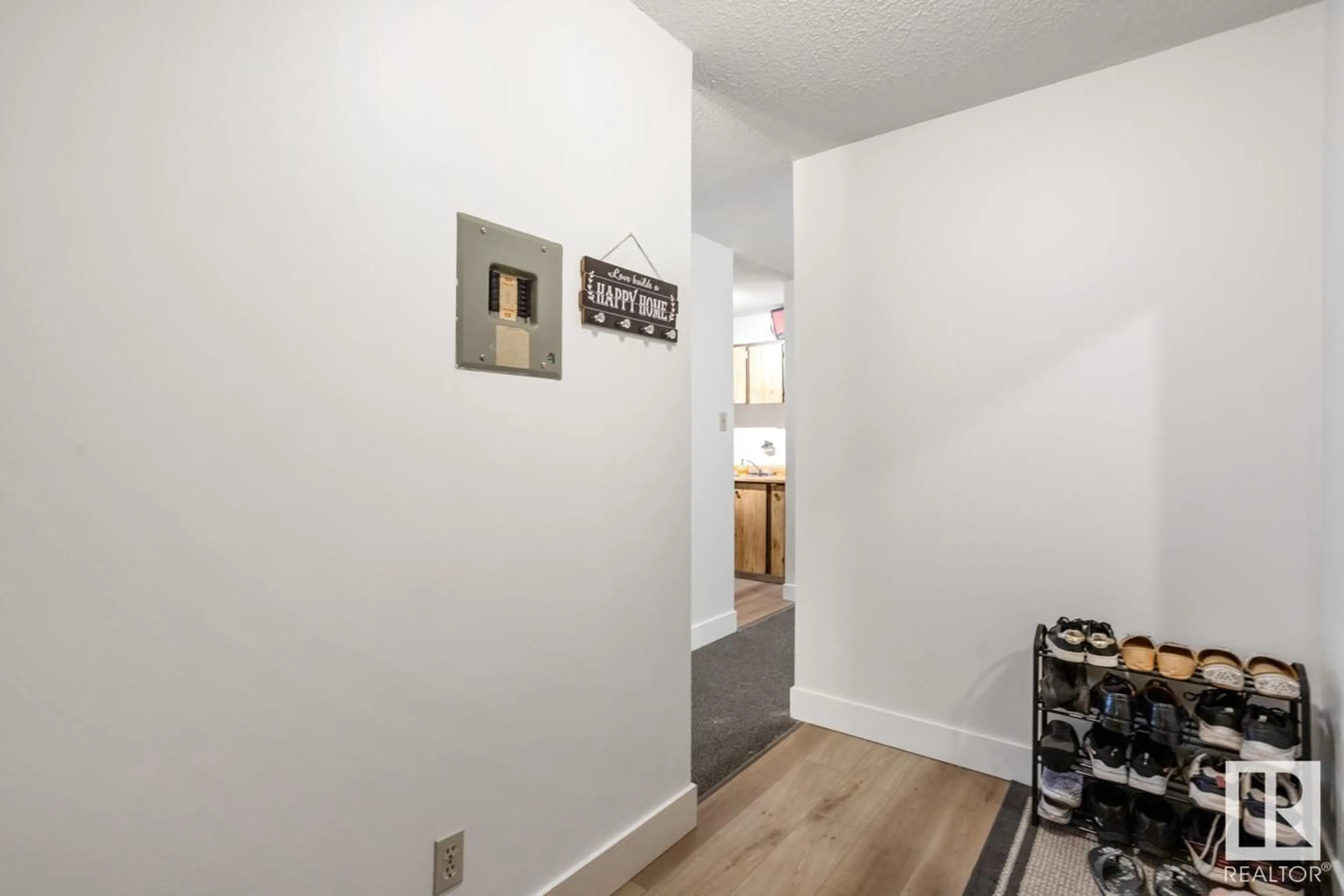 Indoor entryway for #210 237 Woodvale Rd W NW, Edmonton Alberta T6L1E5