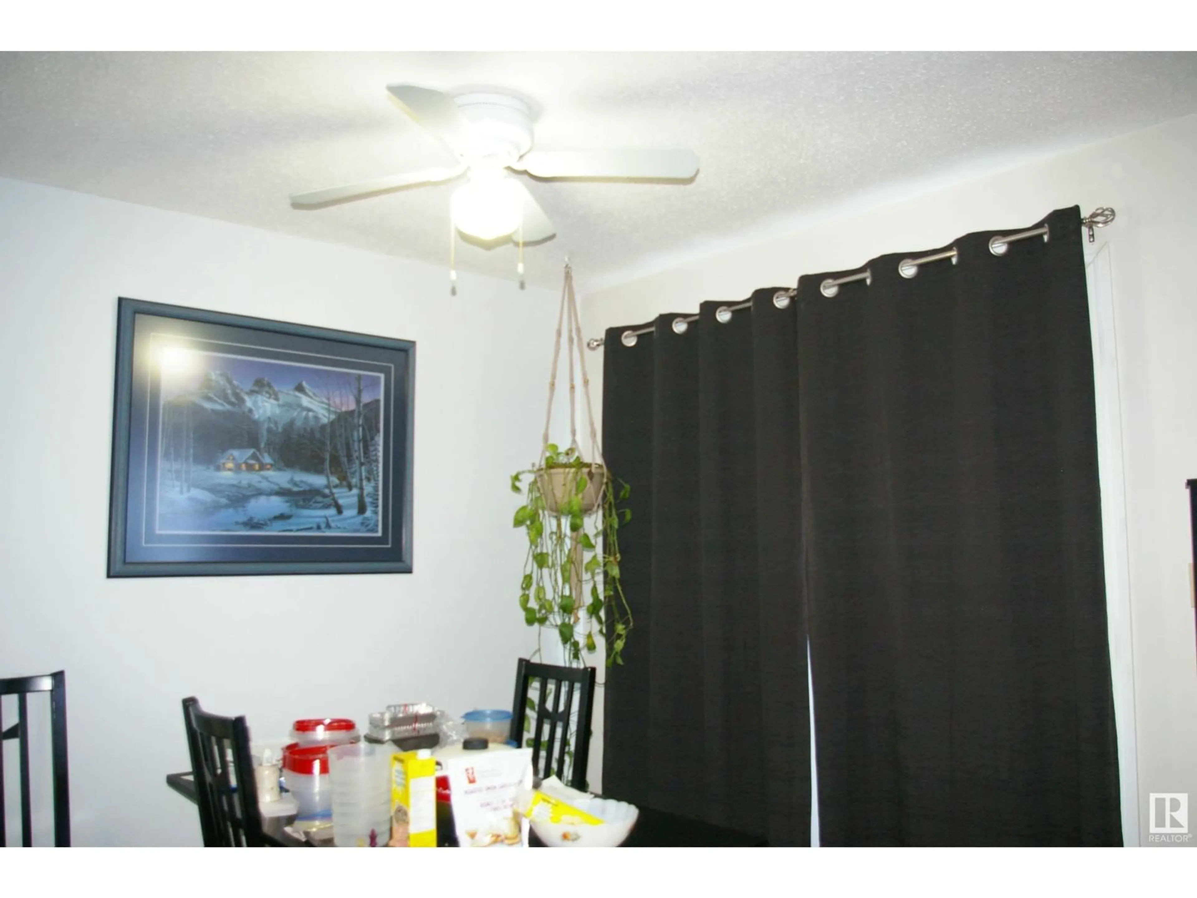 Dining room, wood/laminate floor for 334 GRANDIN VG, St. Albert Alberta T8N2R6