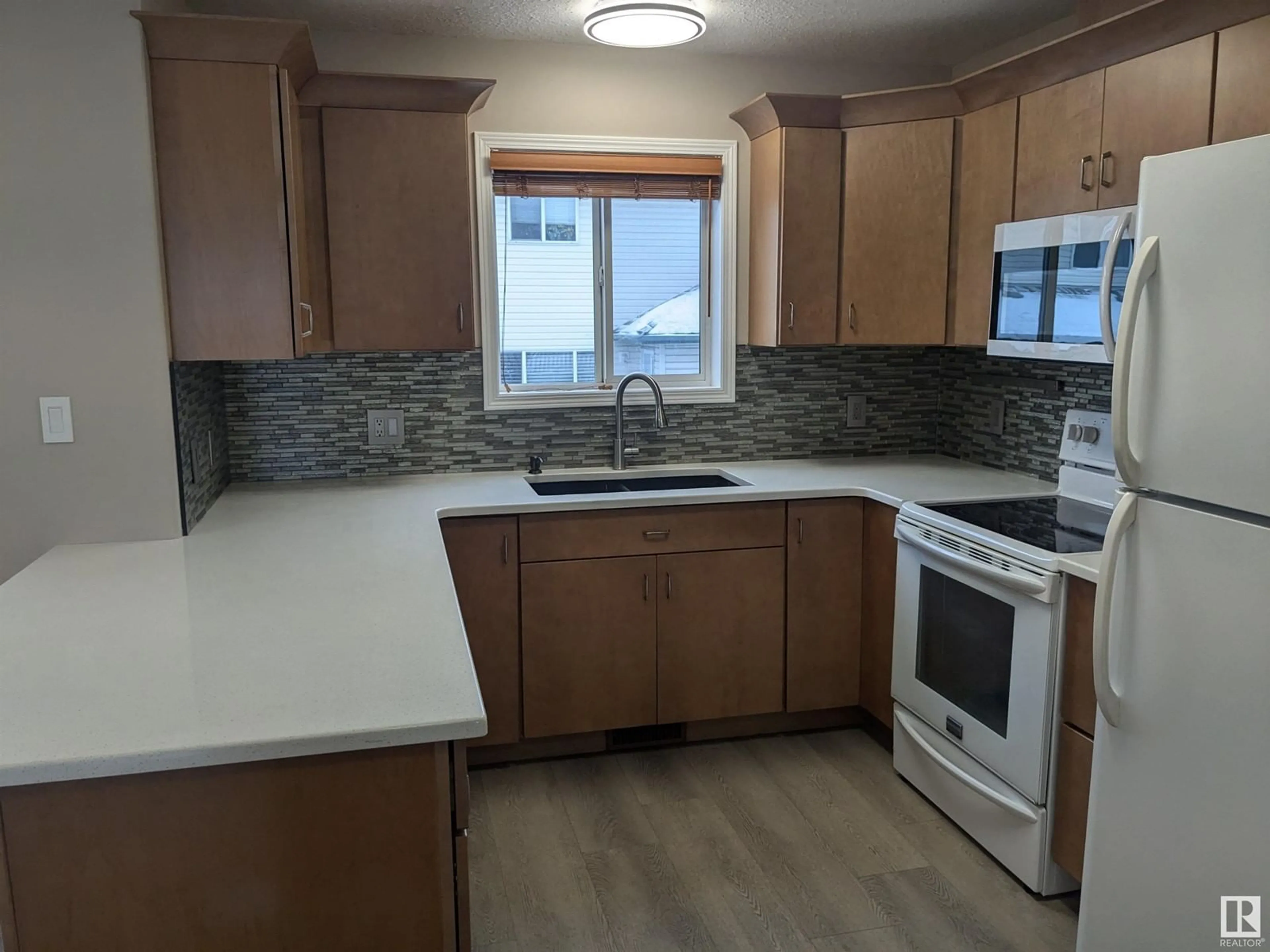 Standard kitchen, unknown for #17 225 BLACKBURN E SW, Edmonton Alberta T6W1H1