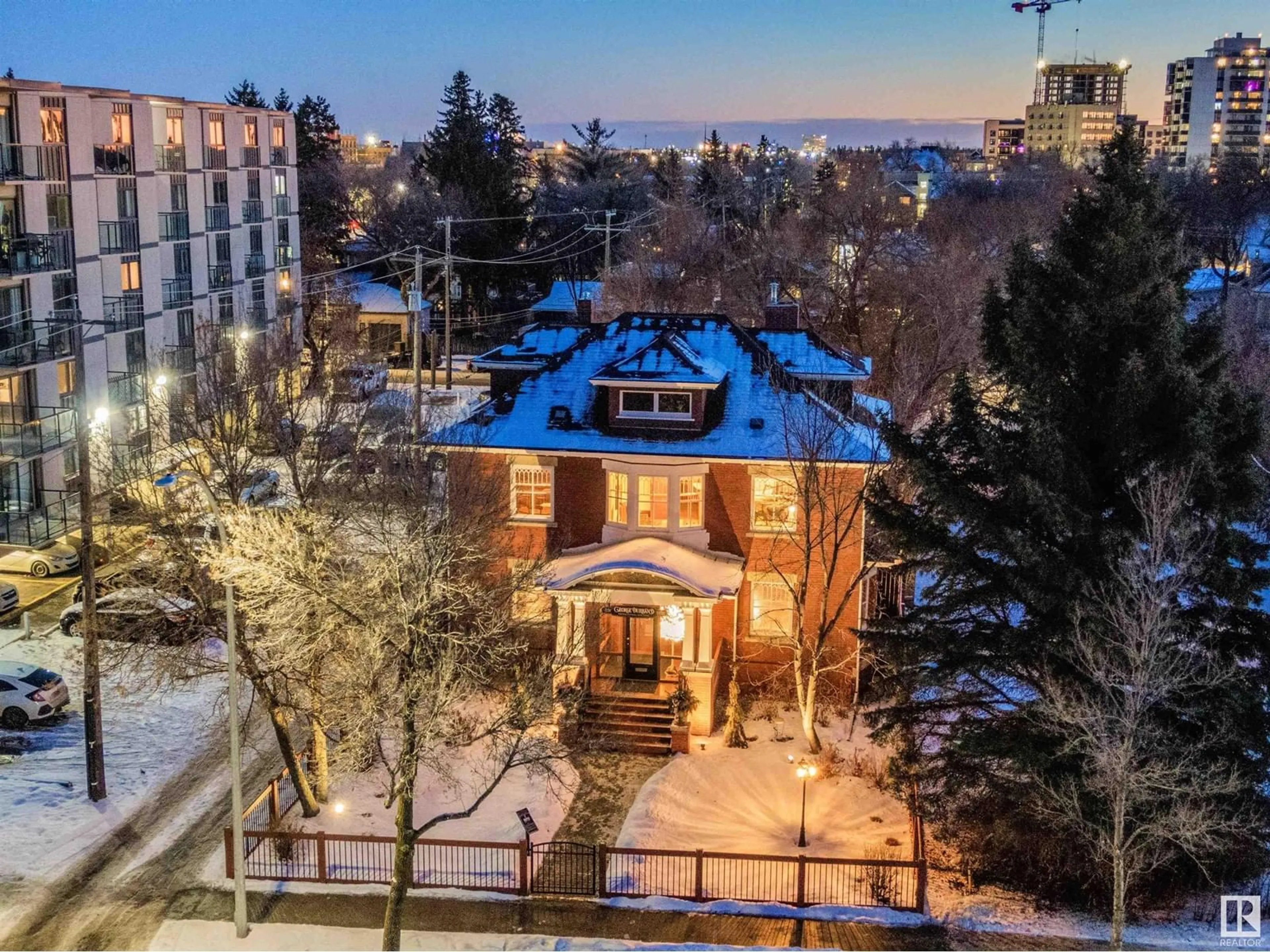 A pic from outside/outdoor area/front of a property/back of a property/a pic from drone, city buildings view from balcony for 10417 SASKATCHEWAN DR NW, Edmonton Alberta T6E4R8