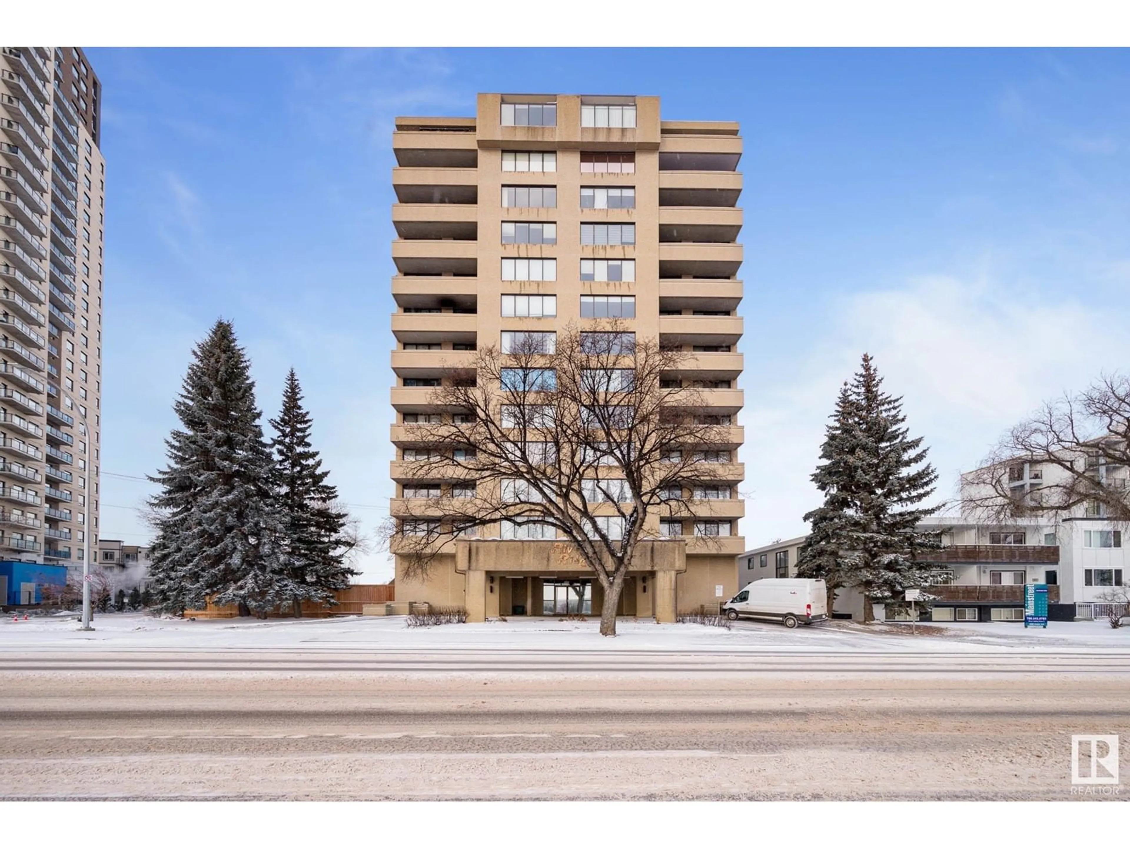 Indoor foyer for #705 8340 JASPER AV NW, Edmonton Alberta T5H4C6