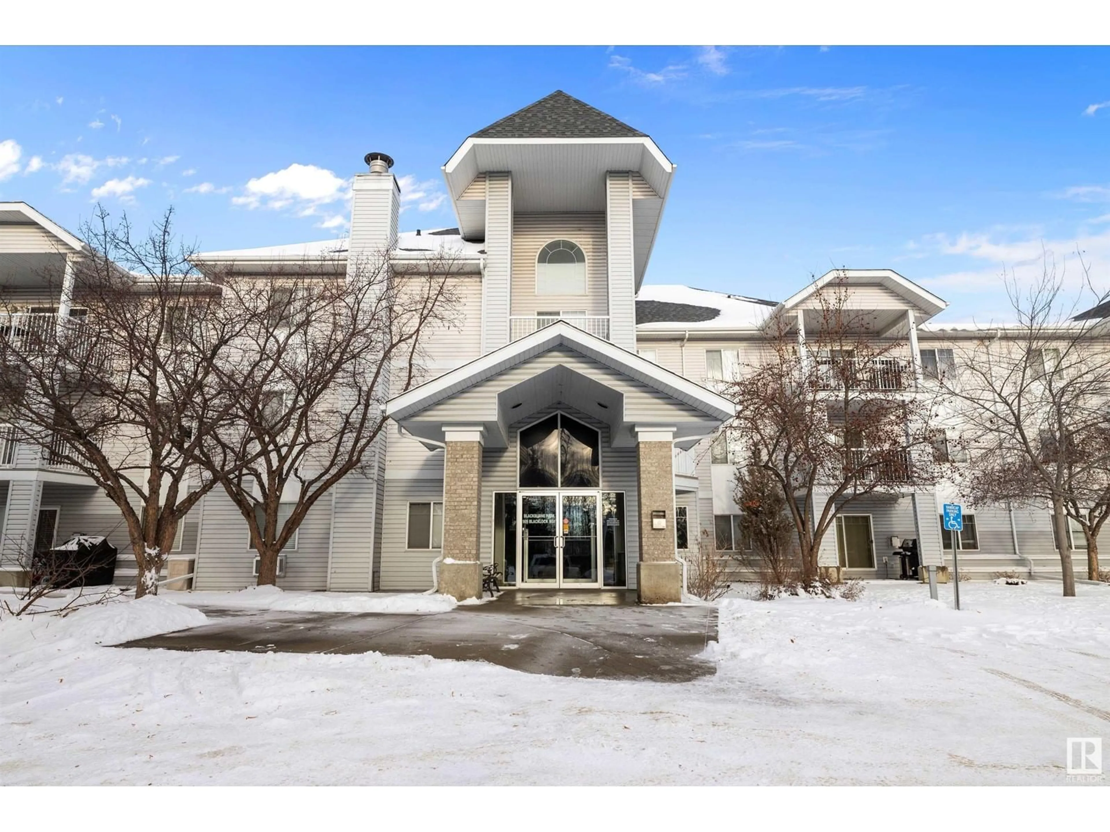 Indoor foyer for #309 905 BLACKLOCK WY SW, Edmonton Alberta T6W1M7