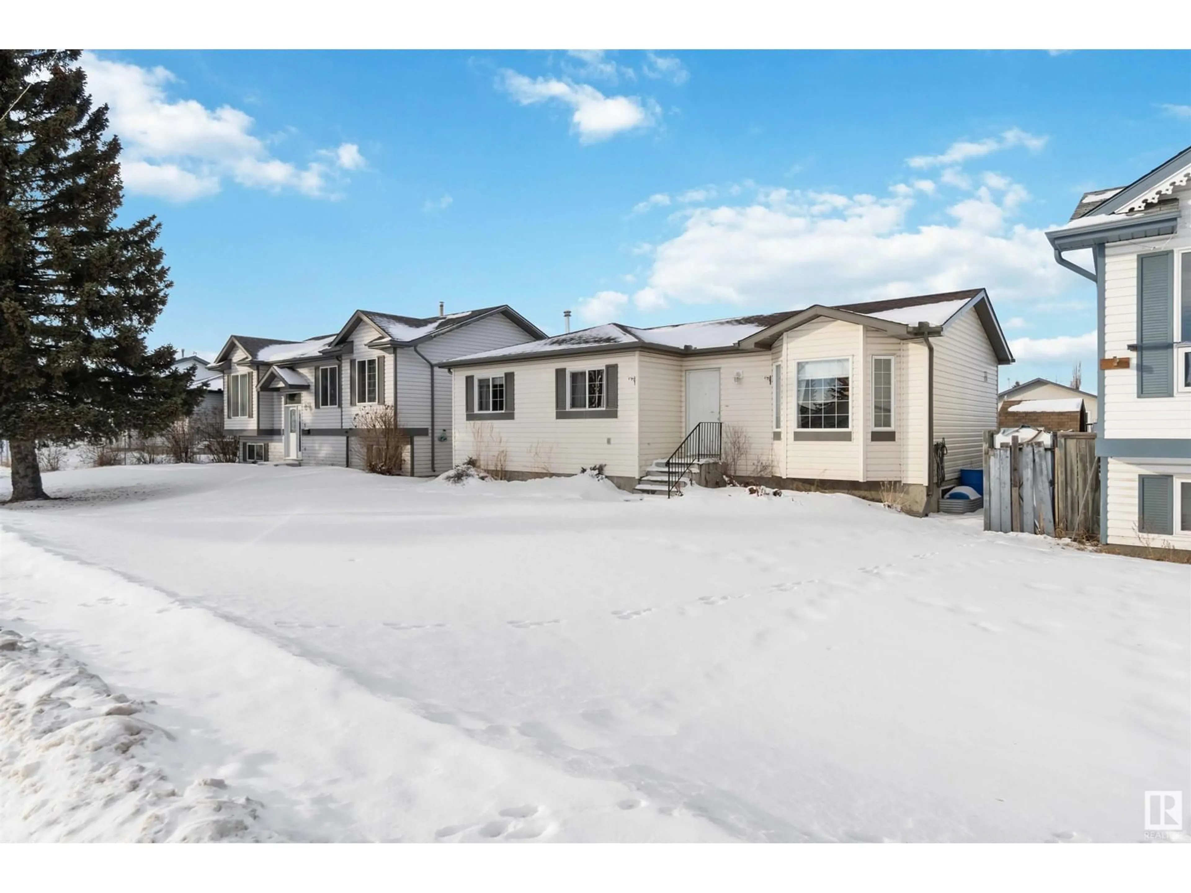 A pic from outside/outdoor area/front of a property/back of a property/a pic from drone, street for 6 SPRUCE MEADOW LN, Bon Accord Alberta T0A0K0