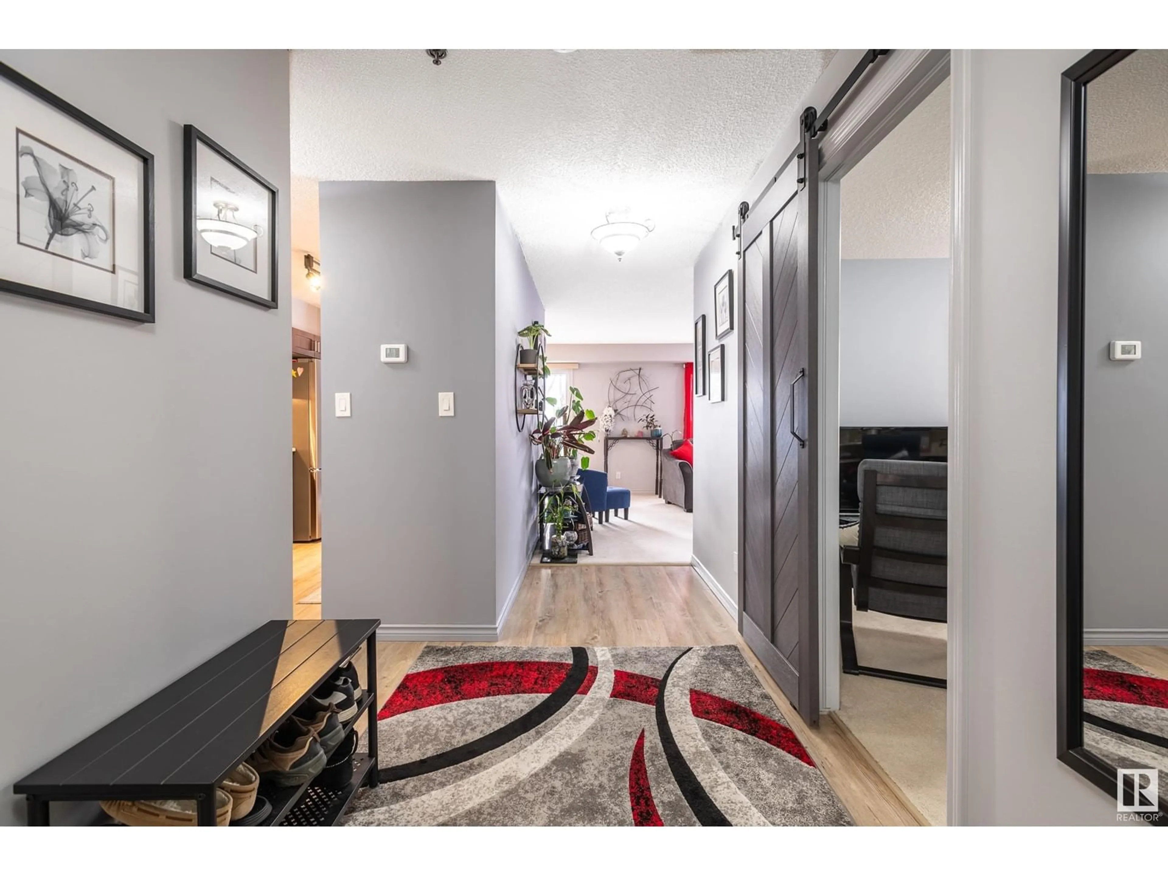 Indoor entryway for #113 9535 176 ST NW, Edmonton Alberta T5T6C8