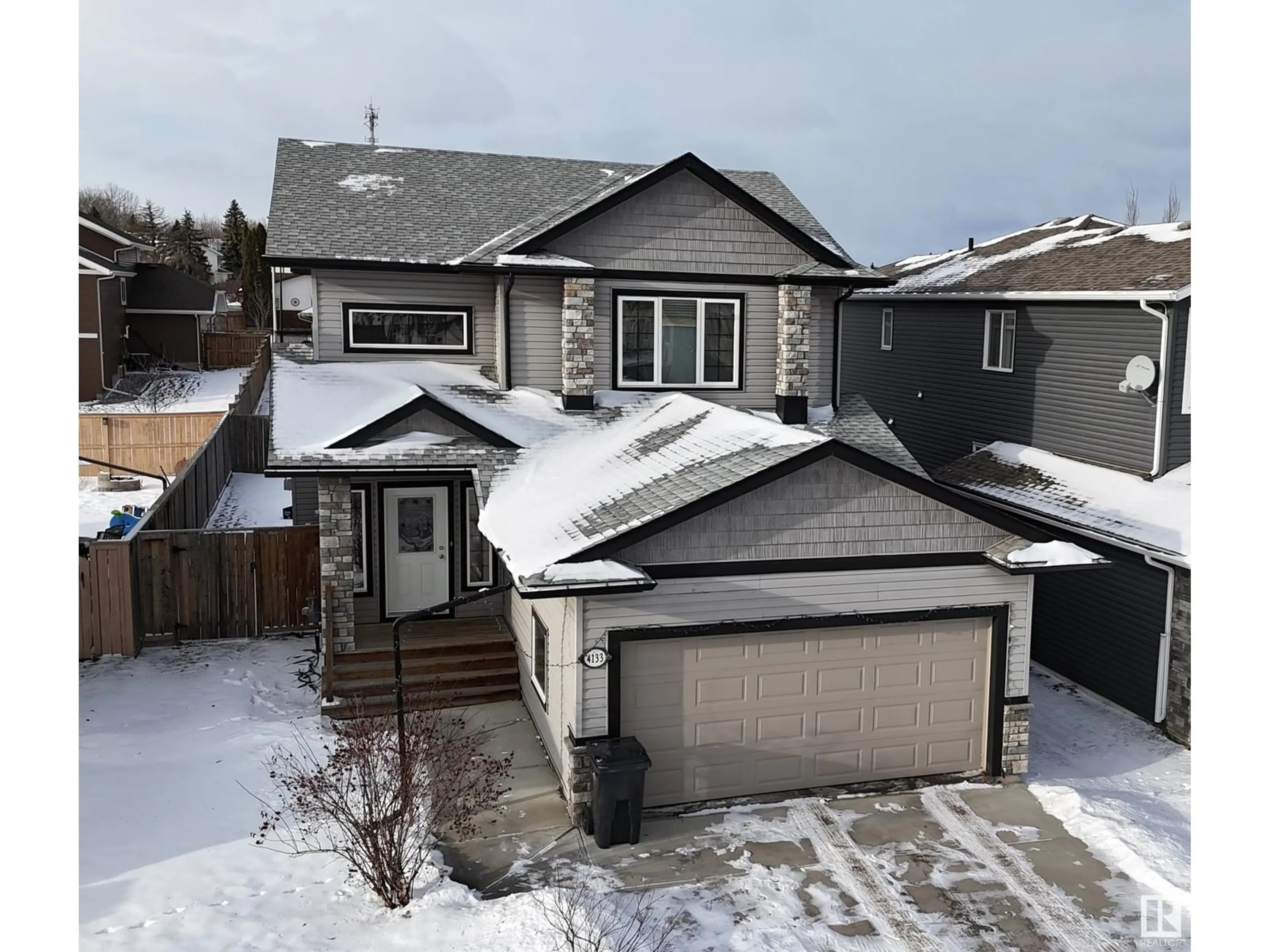 A pic from outside/outdoor area/front of a property/back of a property/a pic from drone, street for 4133 42 ST, Drayton Valley Alberta T7A1S2