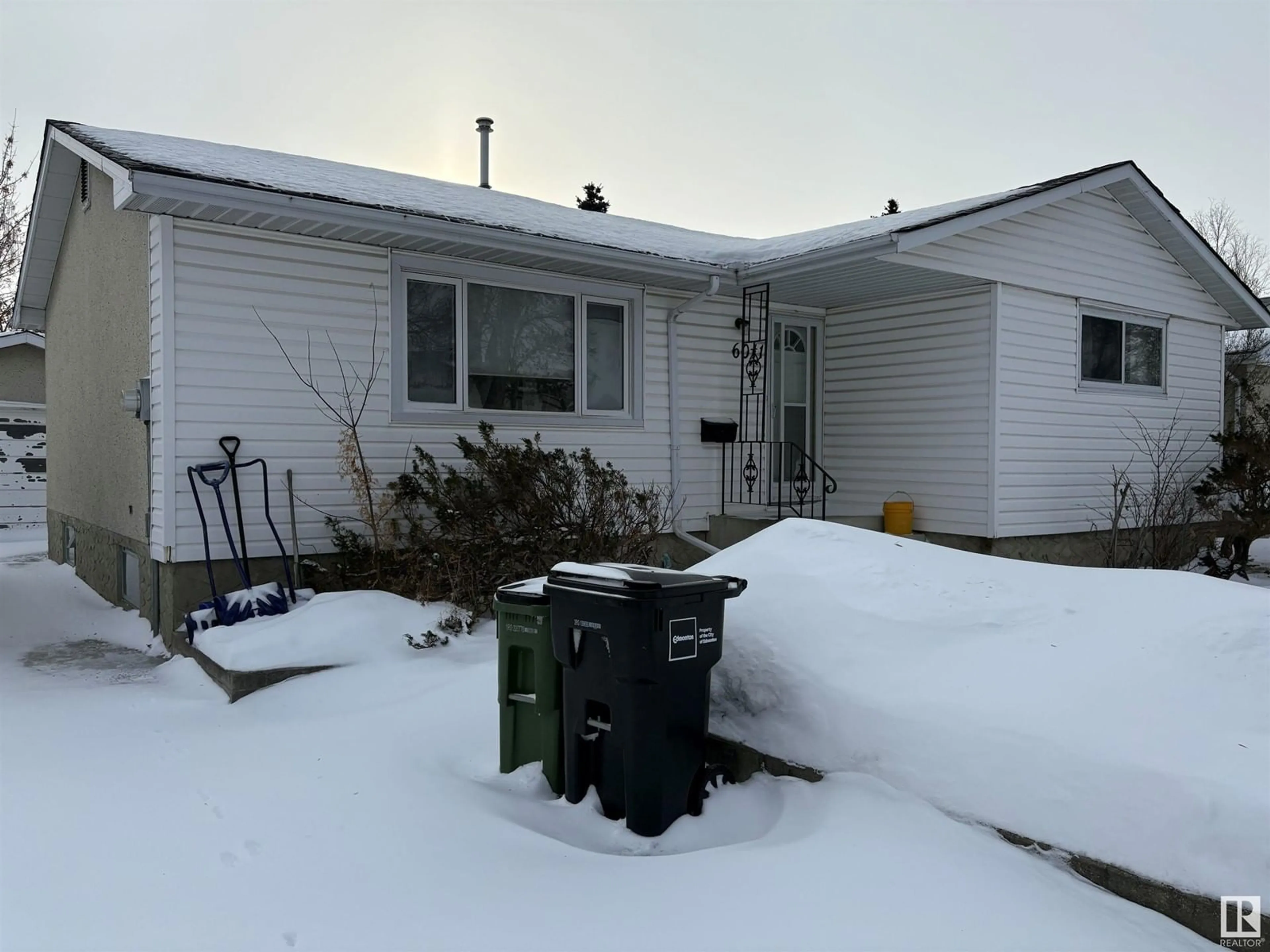 Unknown for 6011 146 AV NW, Edmonton Alberta T5A1S9