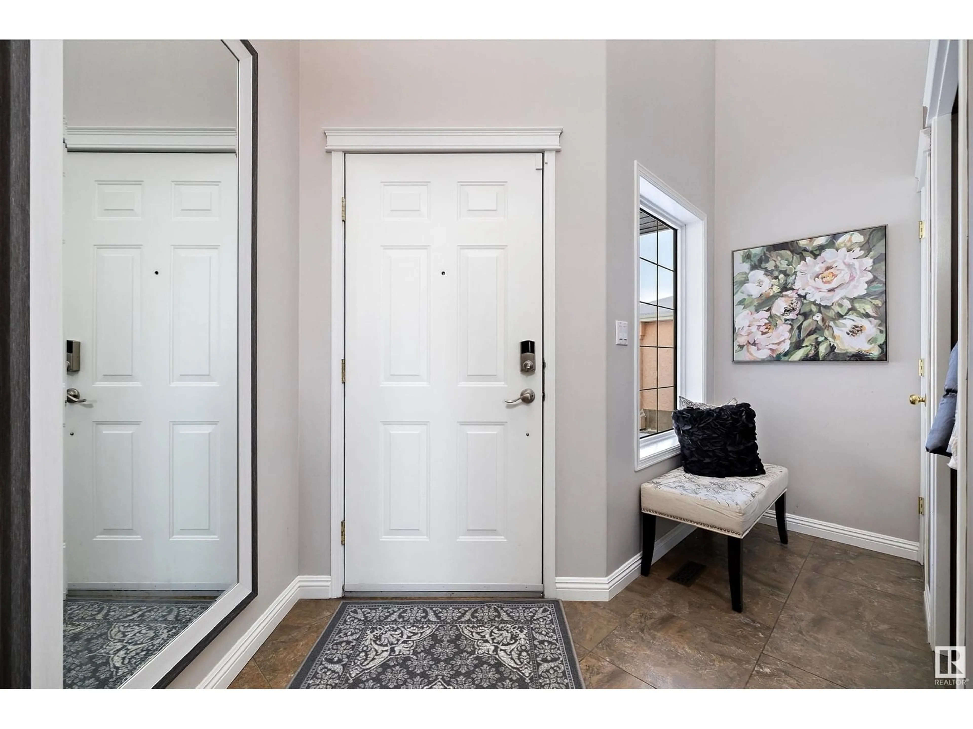 Indoor entryway for 826 BRECKENRIDGE BA NW, Edmonton Alberta T5T6J8