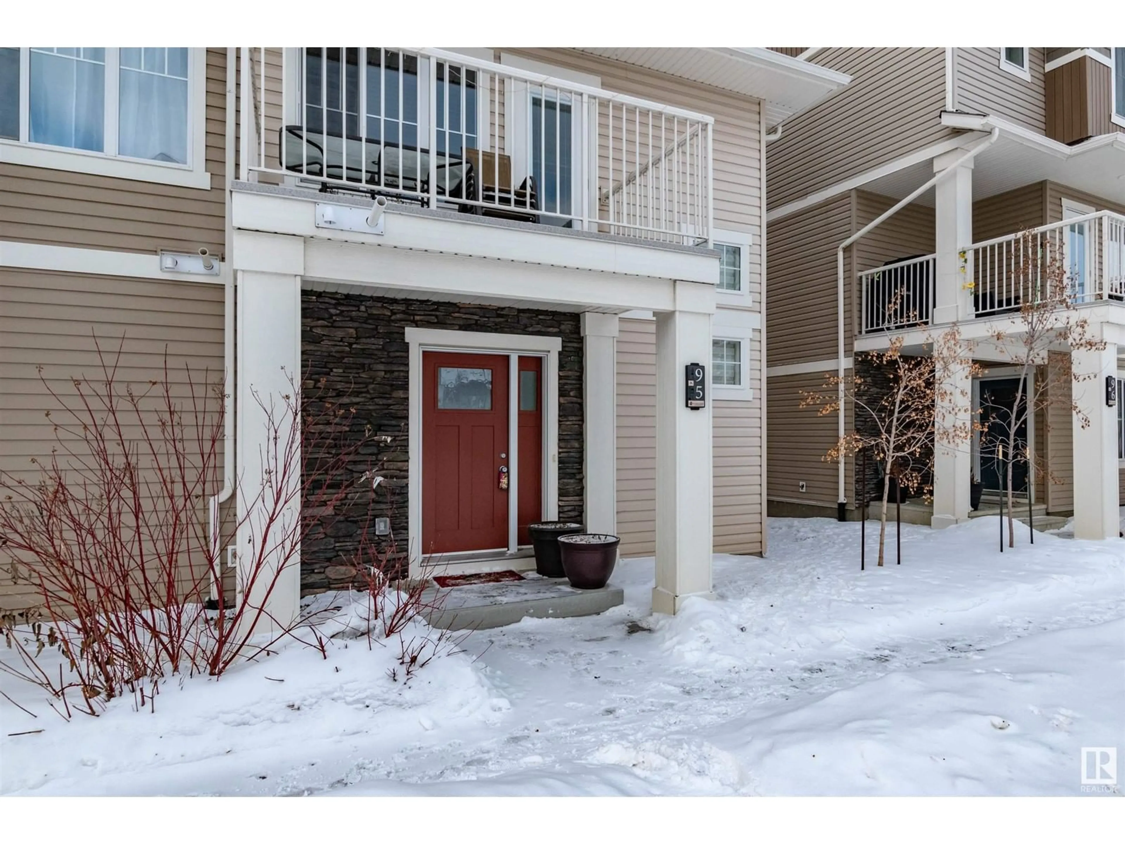 Indoor entryway for #95 17832 78 ST NW, Edmonton Alberta T5Z0P7