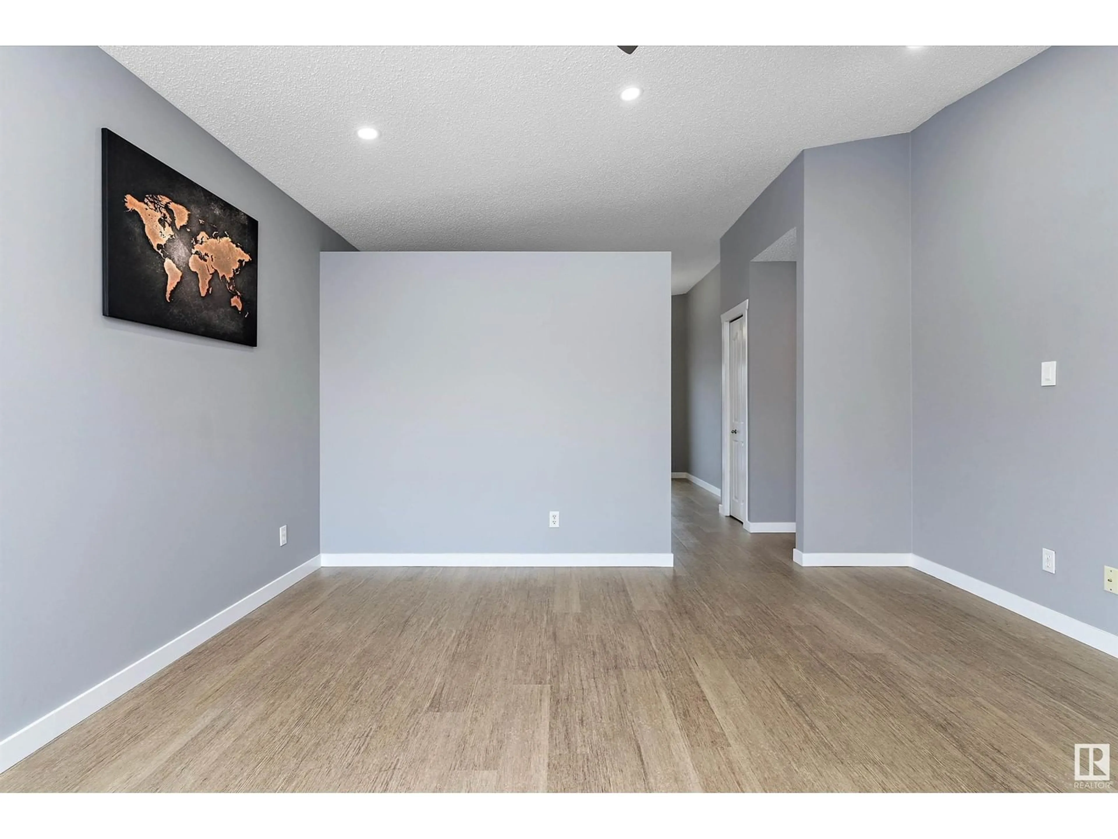 A pic of a room for 13805 131A AV NW, Edmonton Alberta T5L5A7