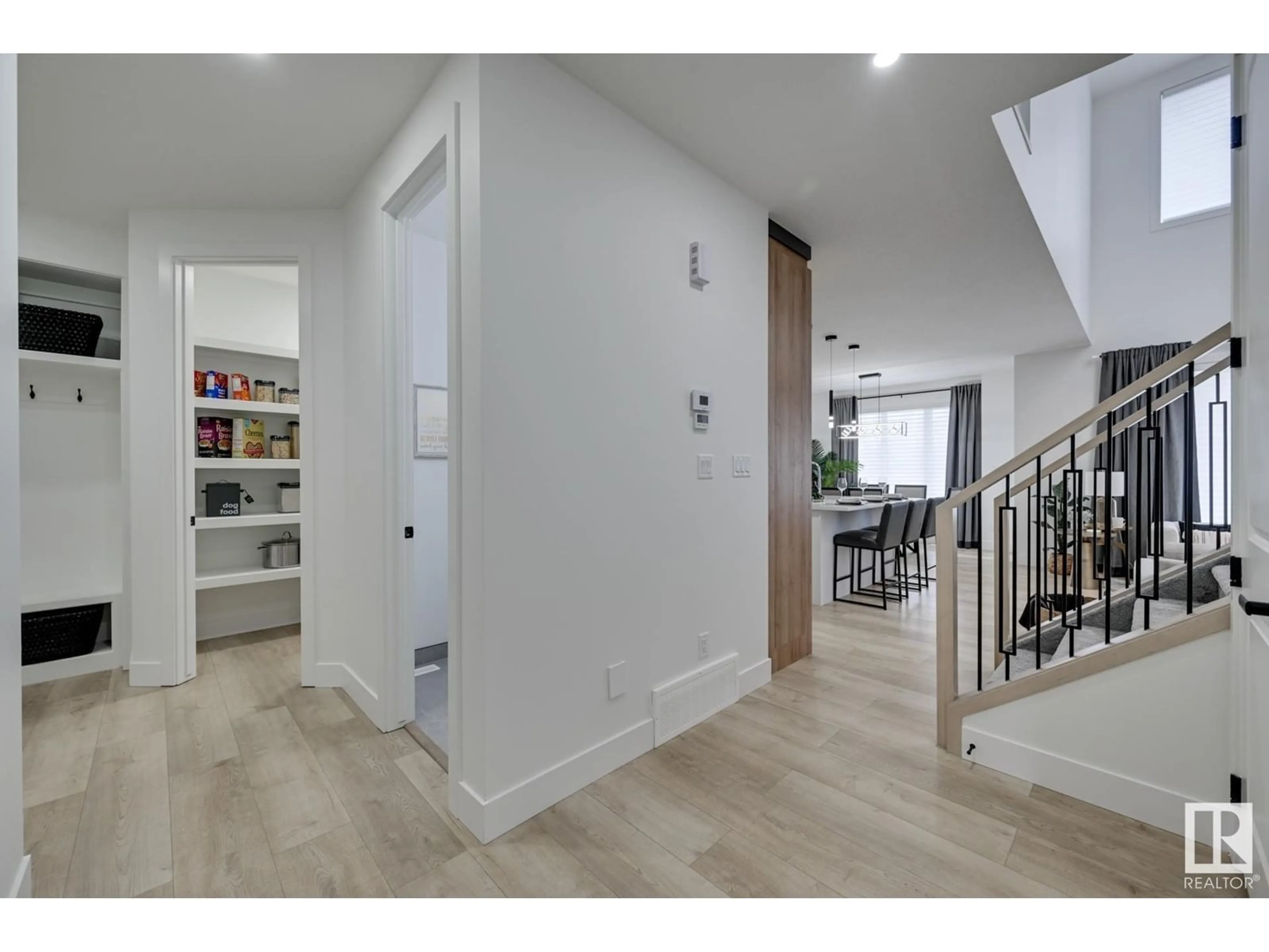 Indoor entryway for 66 FENWYCK BV, Spruce Grove Alberta T7X3G5