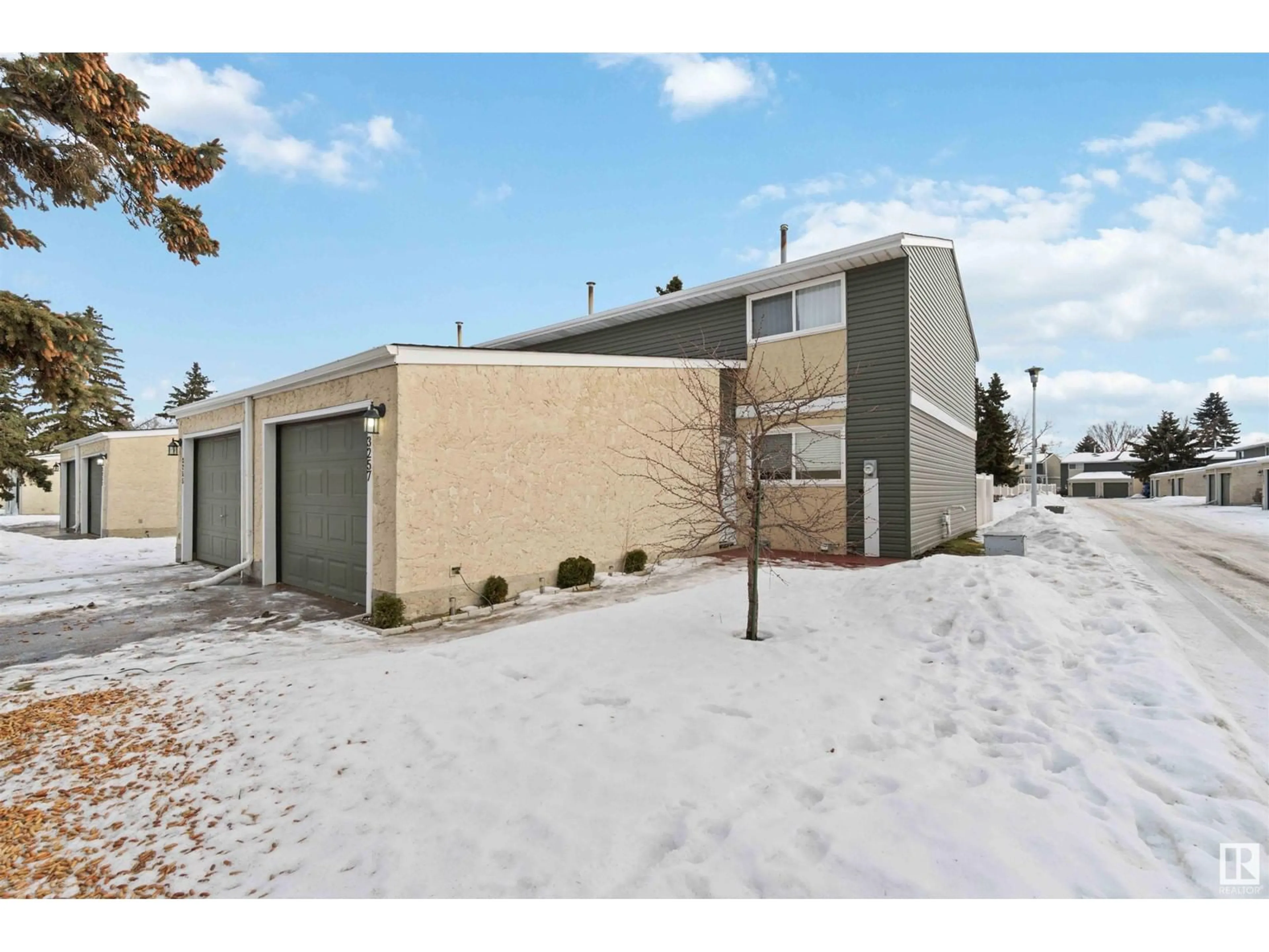 Unknown for 3257 132A AV NW, Edmonton Alberta T5A3K4