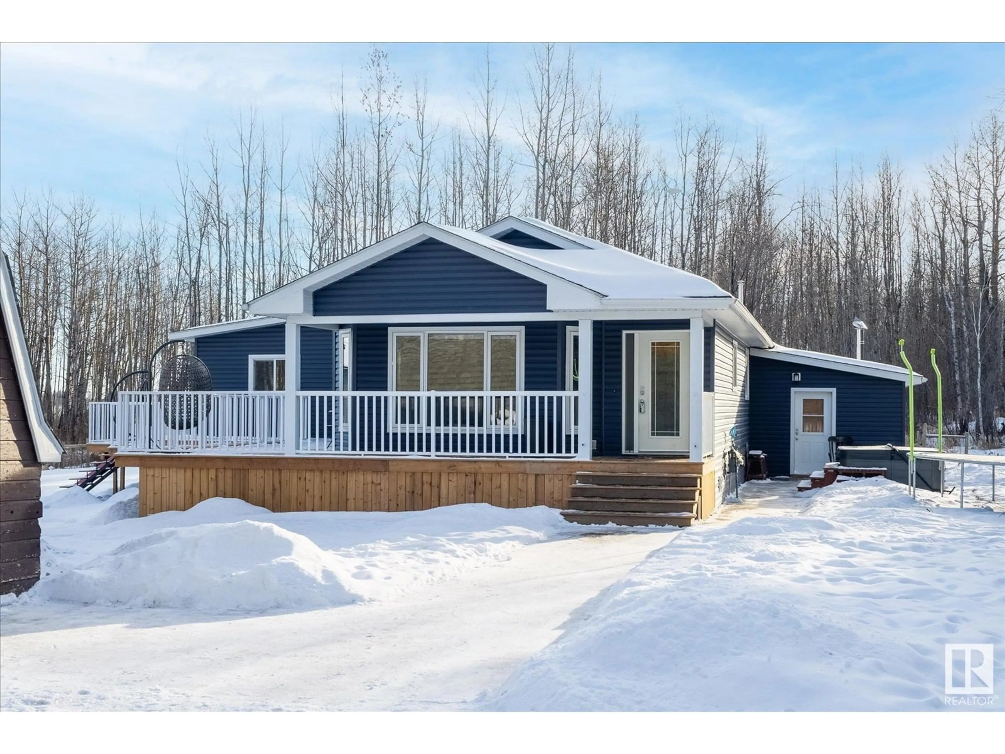 Home with vinyl exterior material, unknown for 84 5124 TWP RD 554, Rural Lac Ste. Anne County Alberta T0E0J0