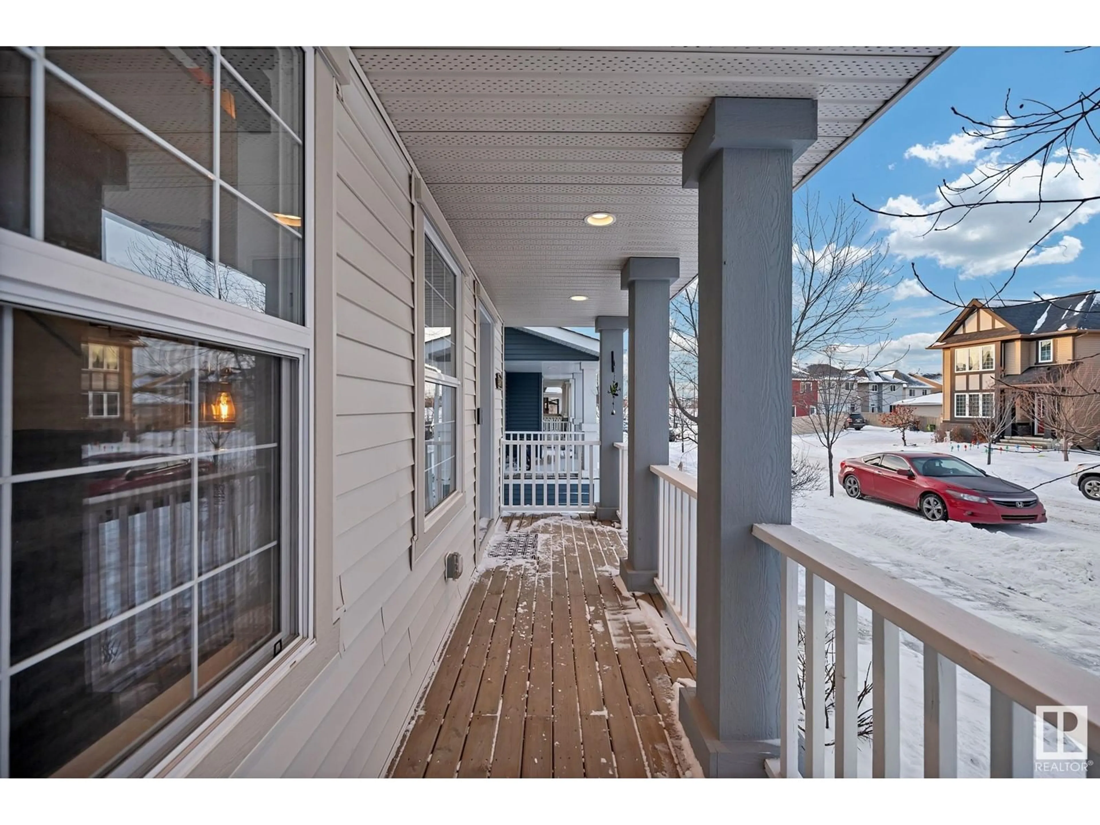 Indoor entryway for 3470 CUTLER CR SW, Edmonton Alberta T6W2B3