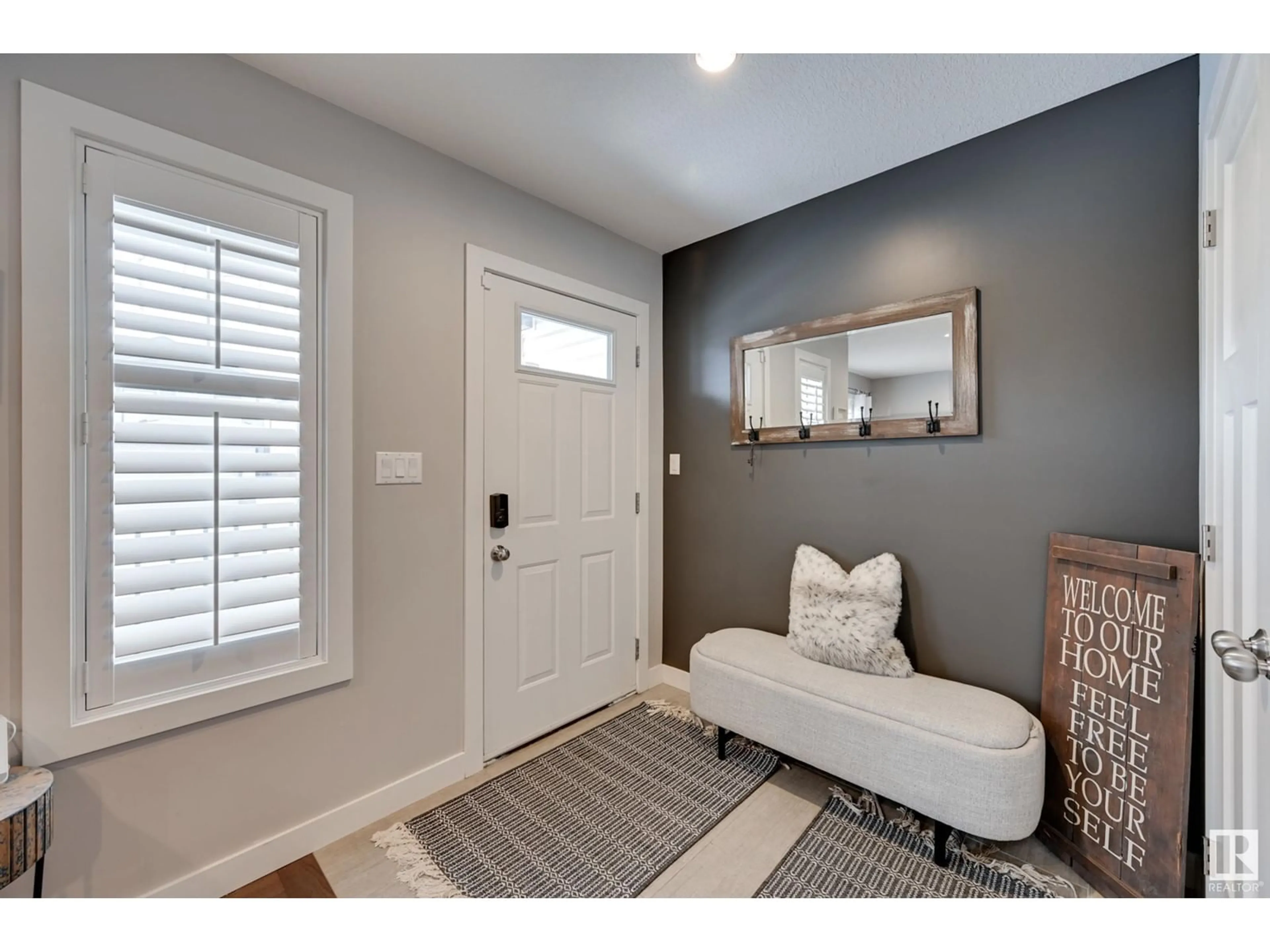 Indoor entryway for 106 RICHMOND LI, Fort Saskatchewan Alberta T8L0S5