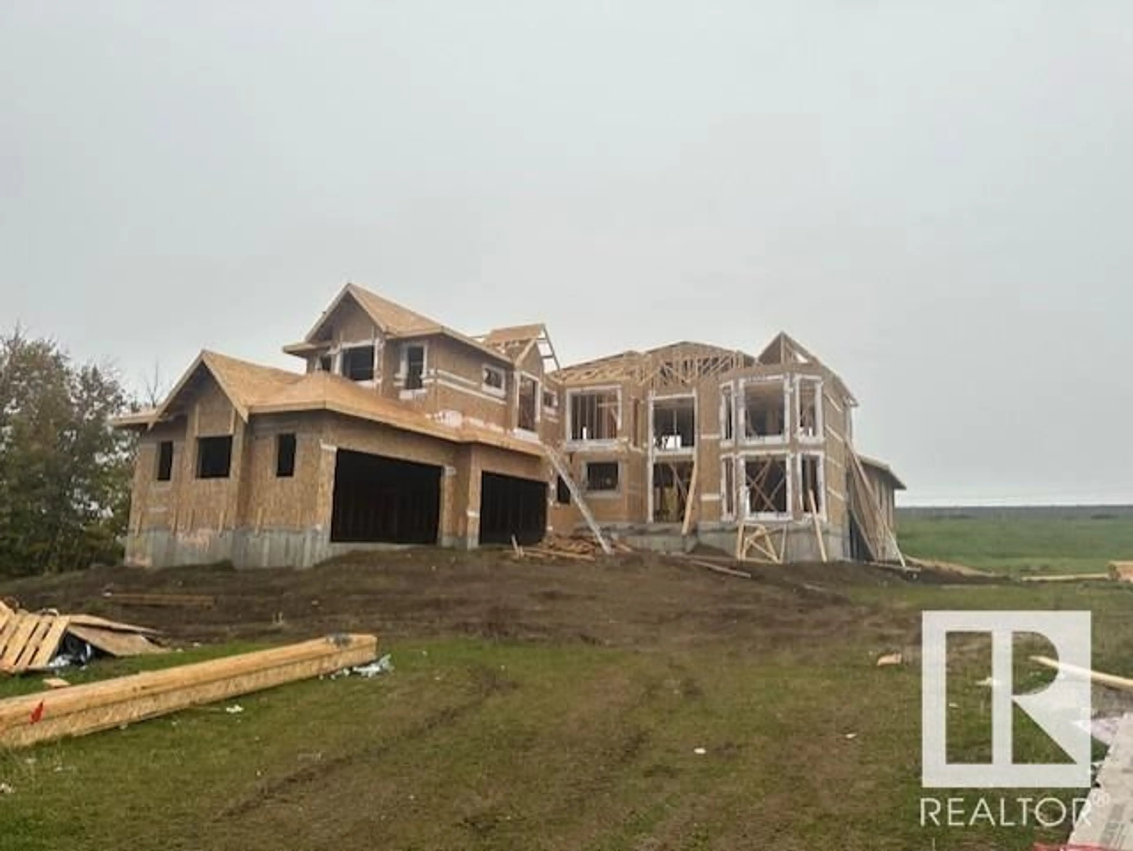 A pic of a room for 76 26409 TWP RD 532A, Rural Parkland County Alberta T7X0W7