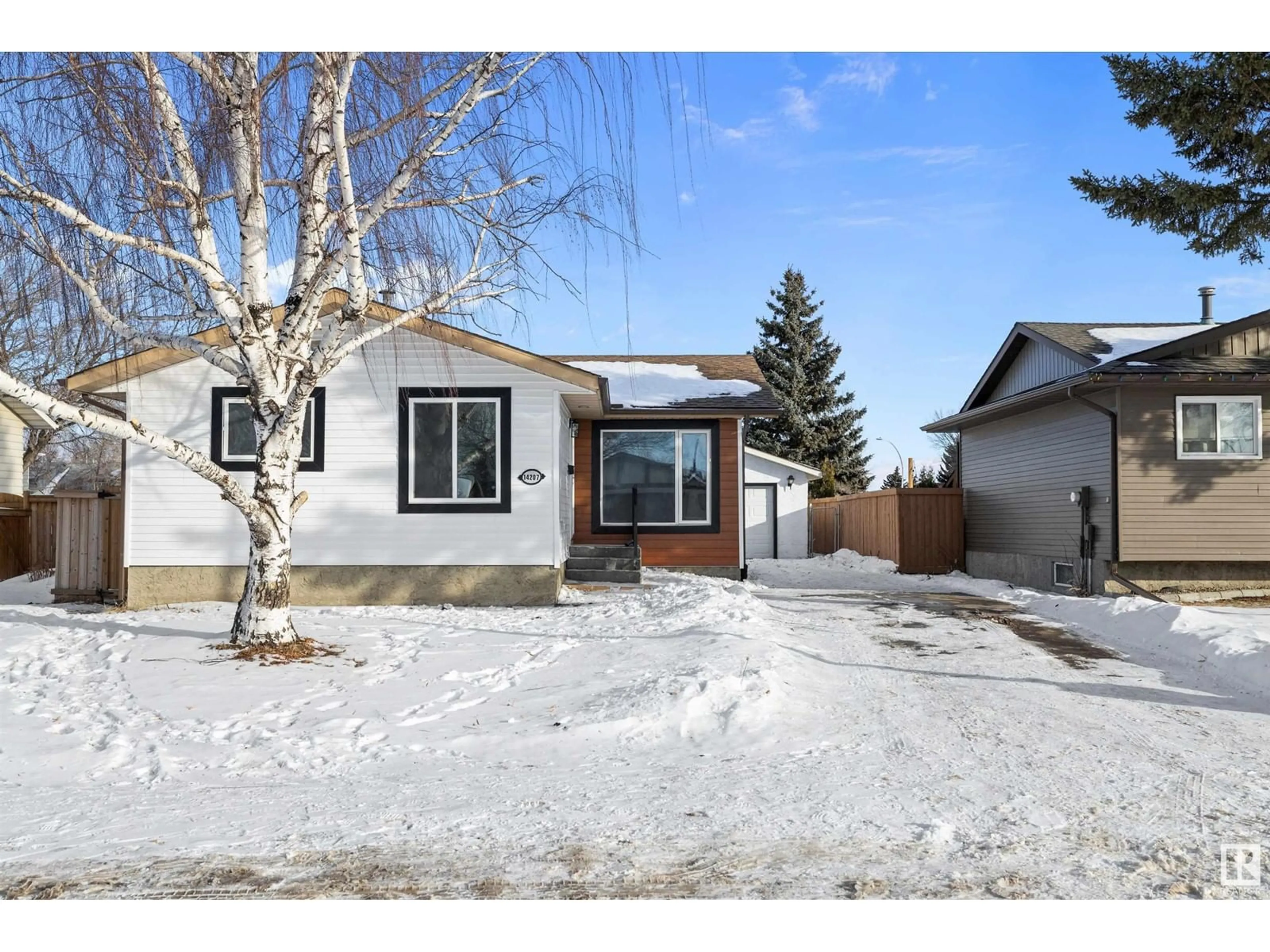 Unknown for 14207 34 ST NW, Edmonton Alberta T5Y1H5