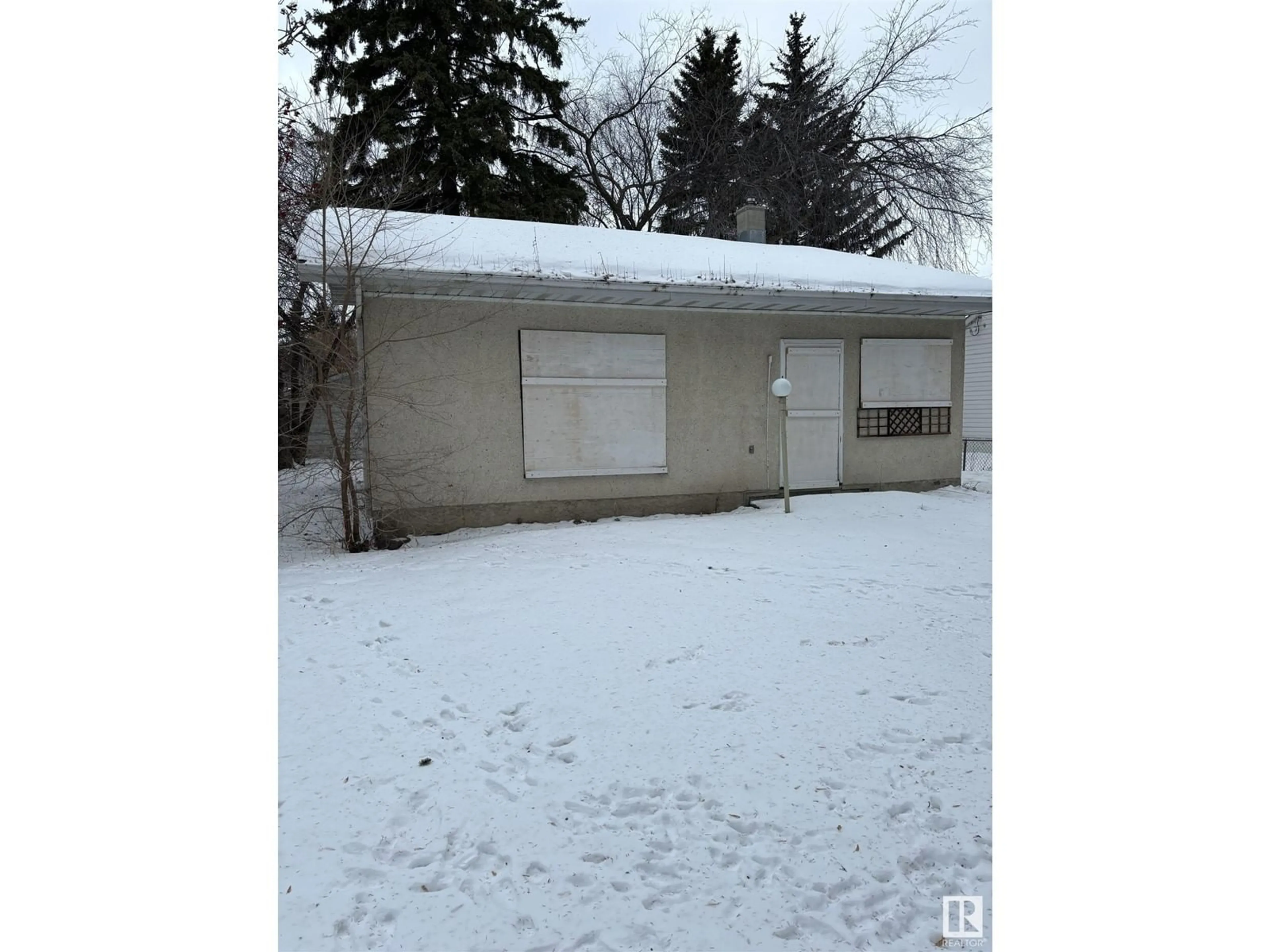 Shed for 11906 125 ST NW, Edmonton Alberta T5L0S2