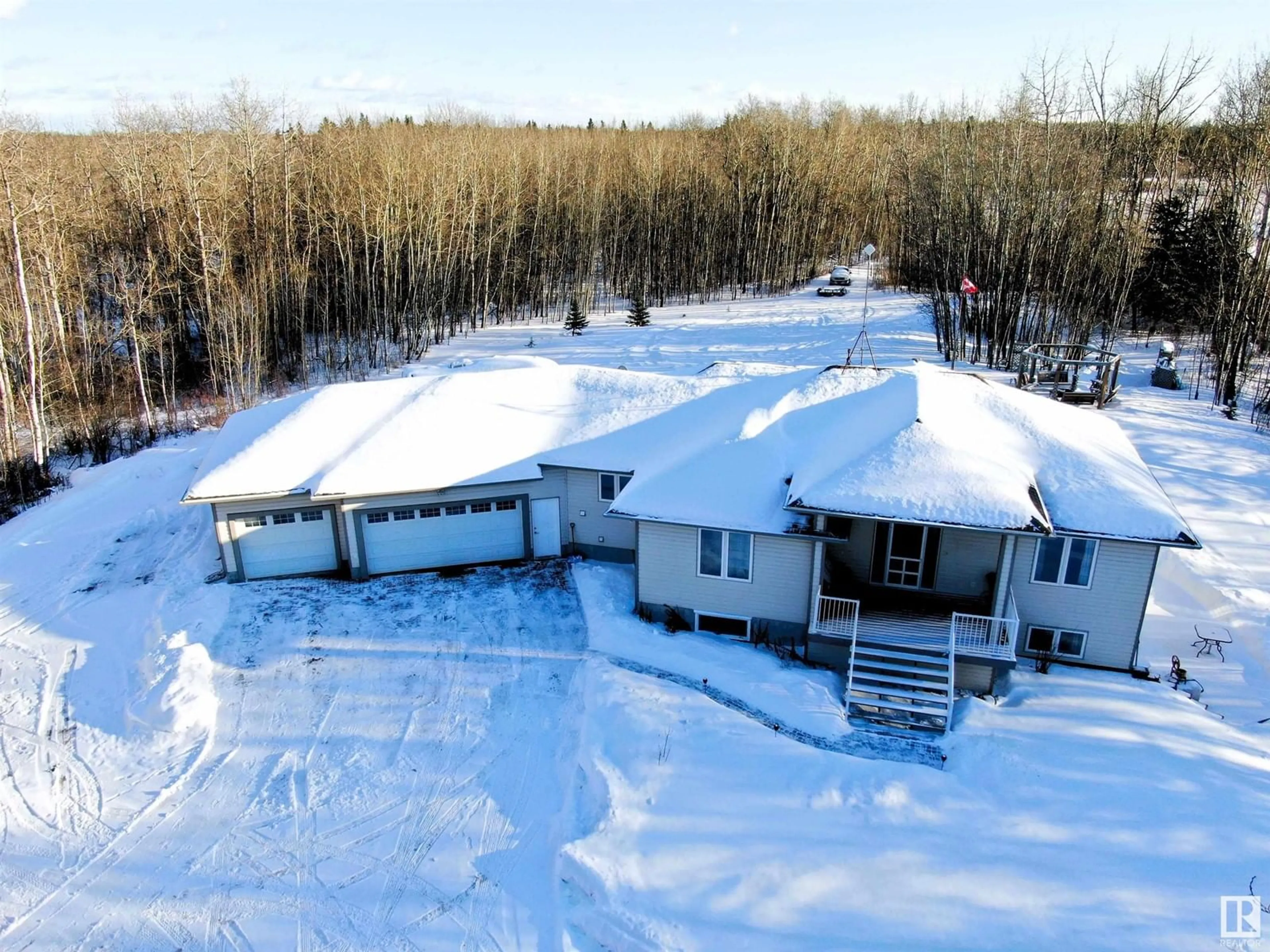 A pic from outside/outdoor area/front of a property/back of a property/a pic from drone, building for 50431 RGE ROAD 222, Rural Leduc County Alberta T0B3M2