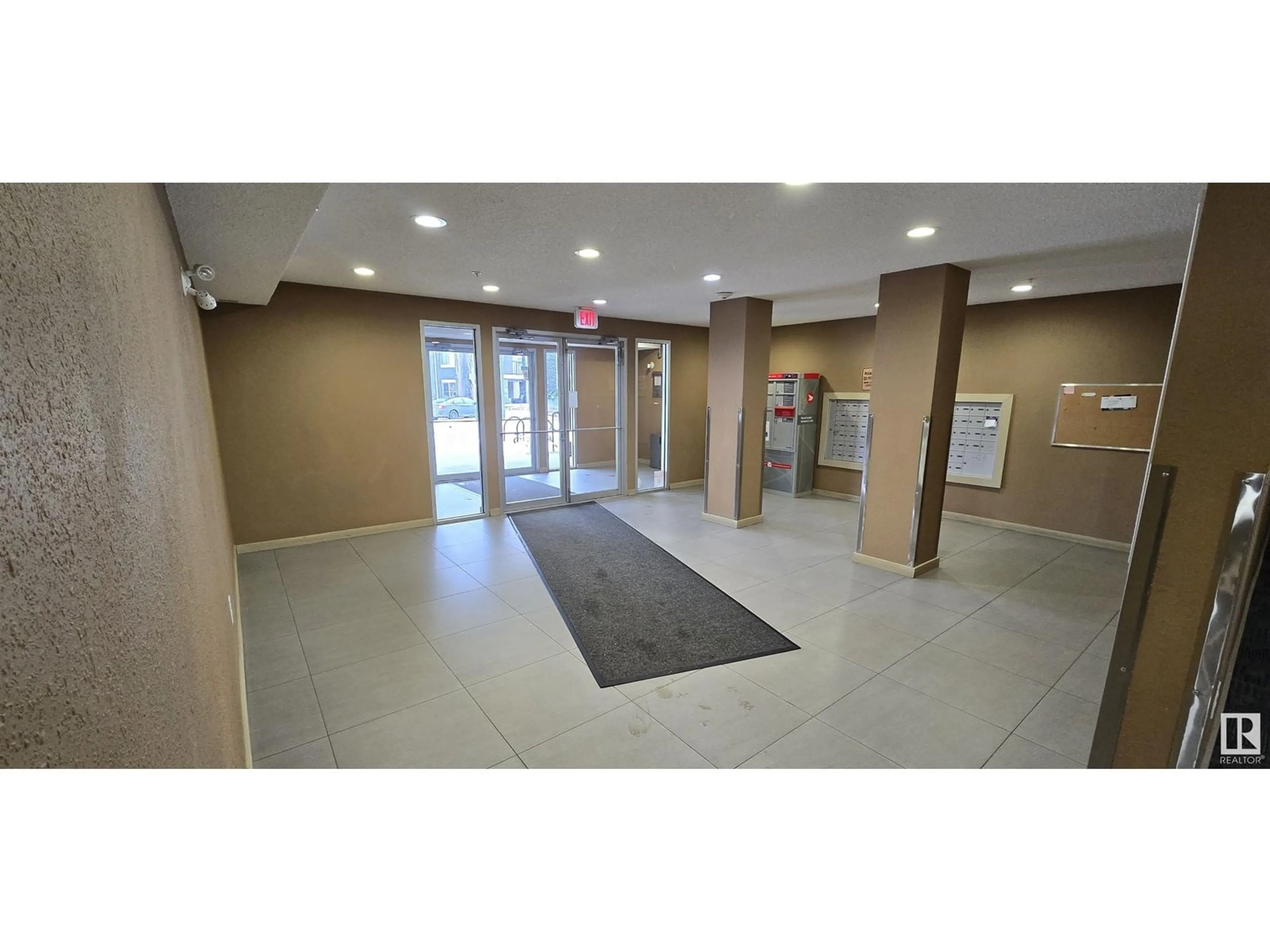 Indoor foyer for #412 1060 MCCONACHIE BV E NW, Edmonton Alberta T5Y0W9